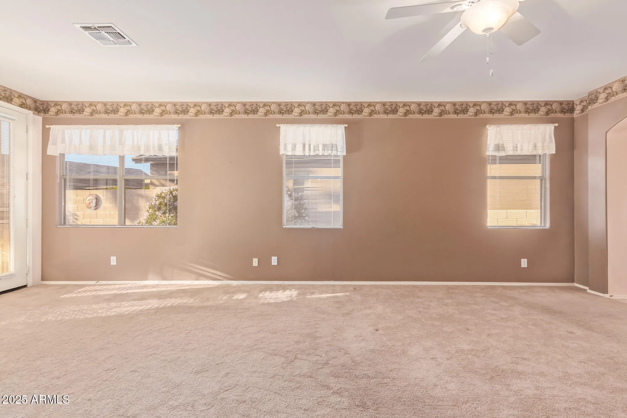 Property Slideshow image 30 of 88 | 17806 n becke ln, Surprise, AZ, 85374