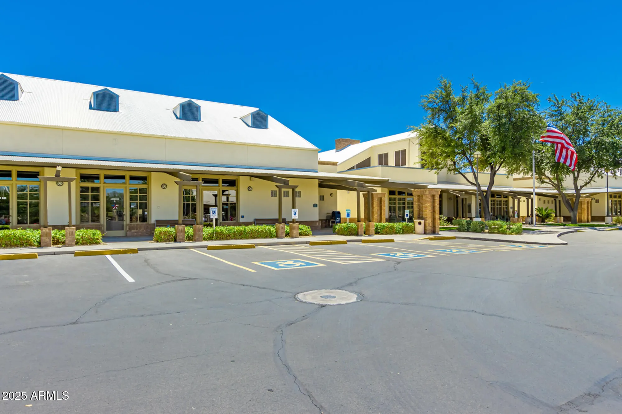 Property Slideshow image 61 of 88 | 17806 n becke ln, Surprise, AZ, 85374