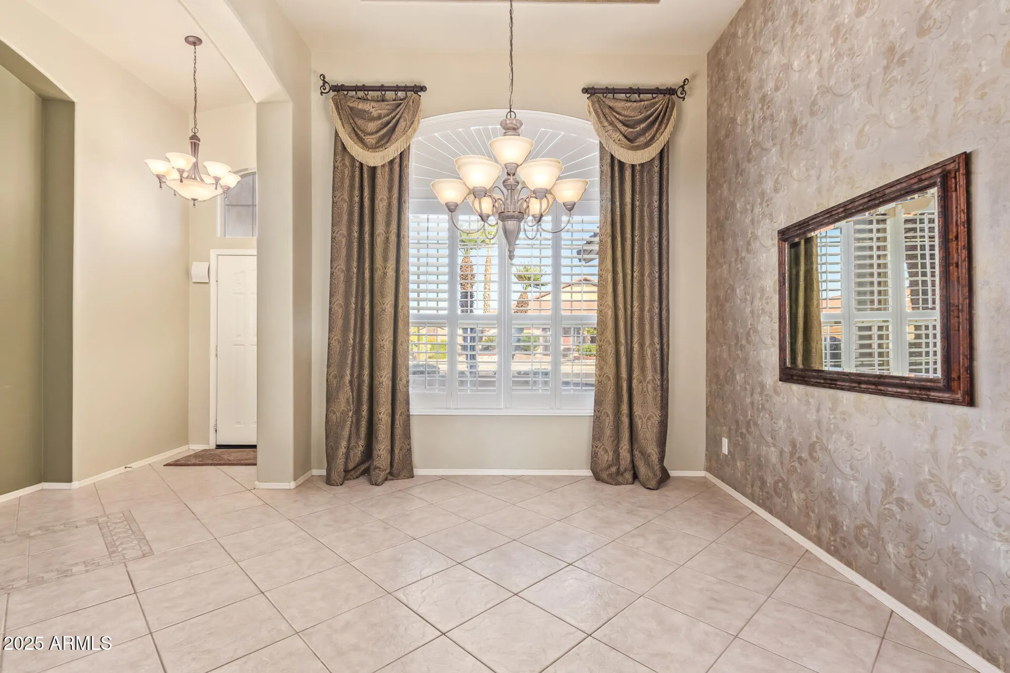 Property Slideshow image 12 of 88 | 17806 n becke ln, Surprise, AZ, 85374