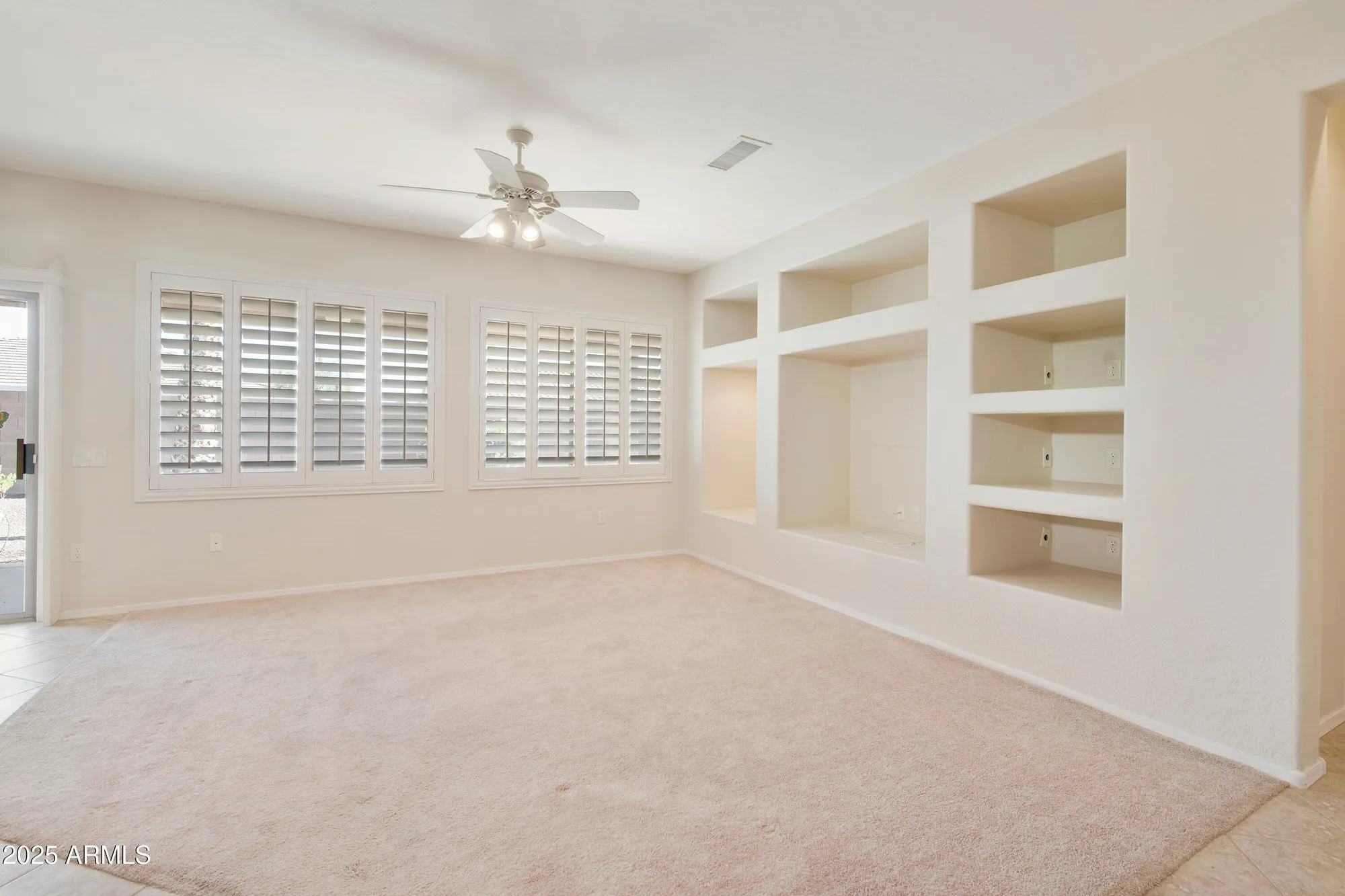 Property Slideshow image 3 of 26 | 19051 n aztec point dr, Surprise, AZ, 85387