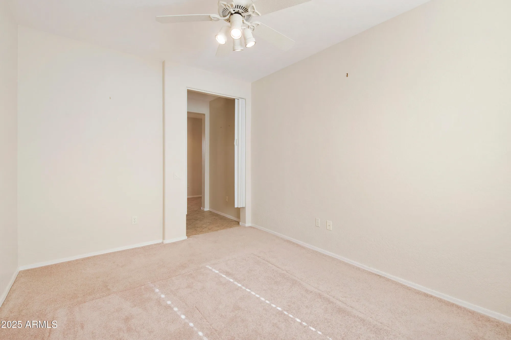 Property Slideshow image 14 of 26 | 19051 n aztec point dr, Surprise, AZ, 85387