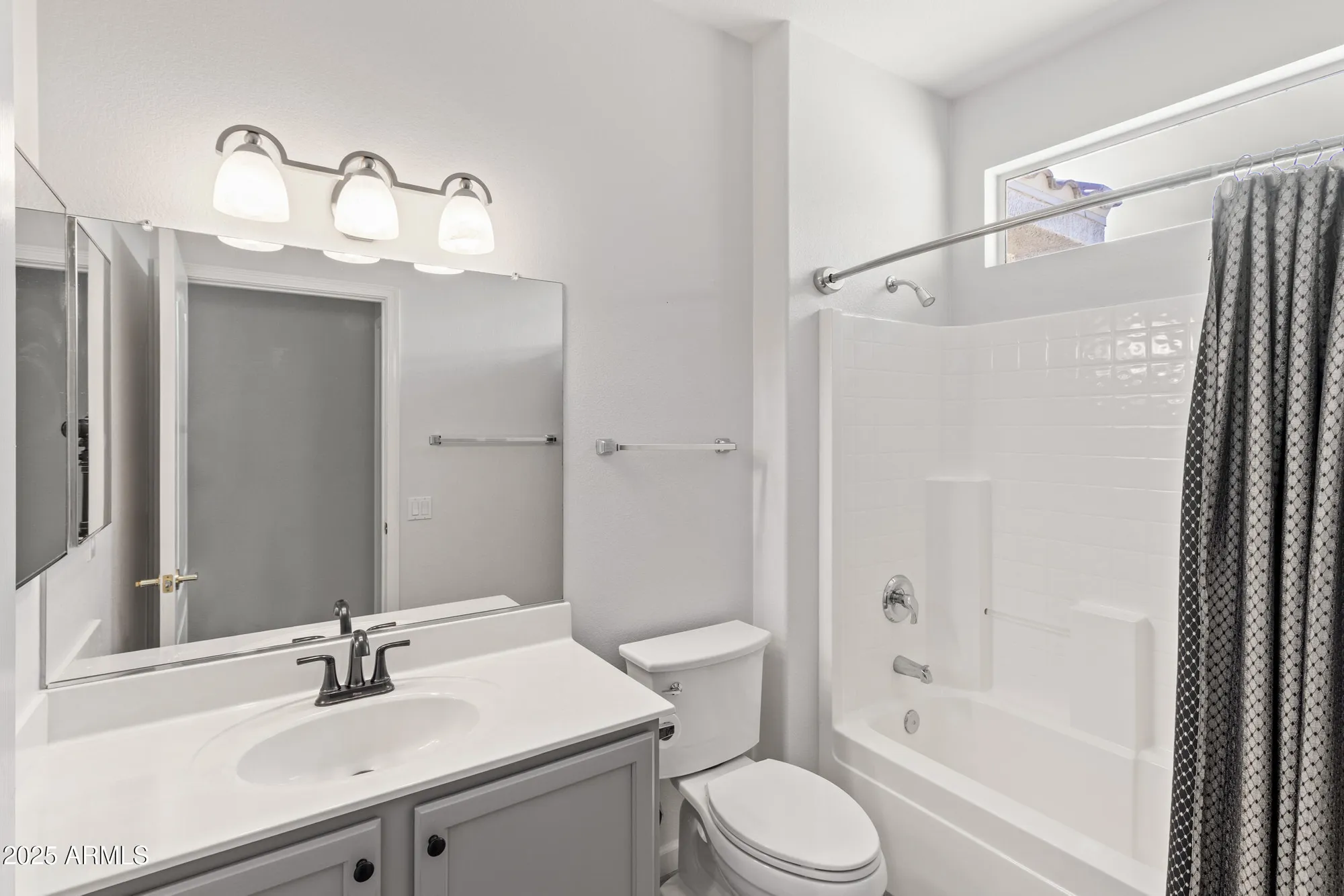 Property Slideshow image 11 of 20 | 16536 w rock springs ln, Surprise, AZ, 85374