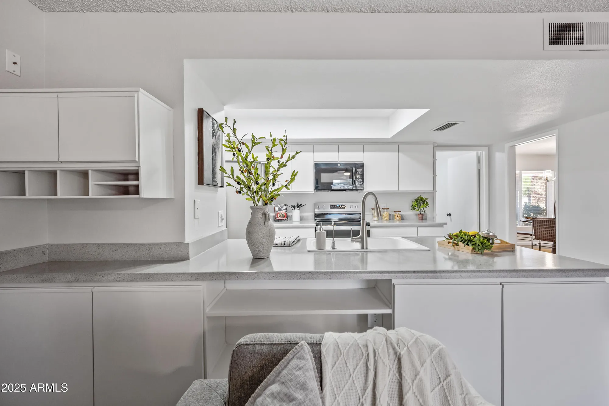 Property Slideshow image 18 of 84 | 4353 e walatowa st, Phoenix, AZ, 85044