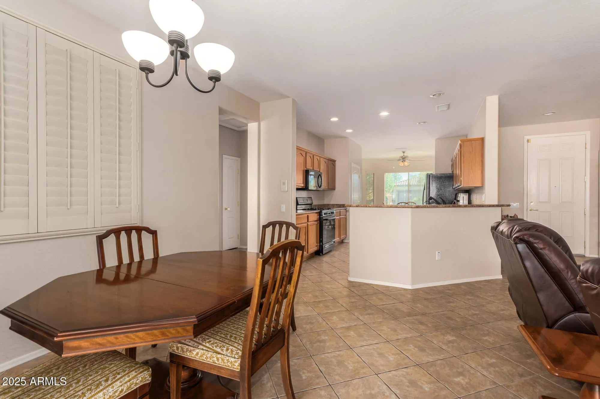 Property Slideshow image 9 of 38 | 18044 w tierra del sol dr, Surprise, AZ, 85387