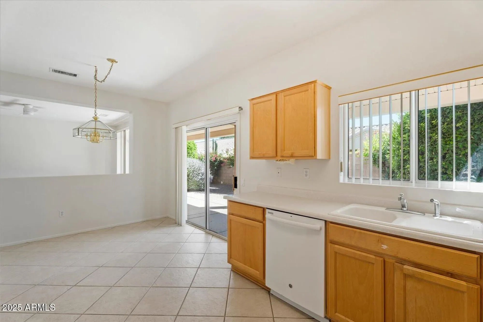 Property Slideshow image 15 of 30 | 13645 w ravenswood dr, Sun City West, AZ, 85375