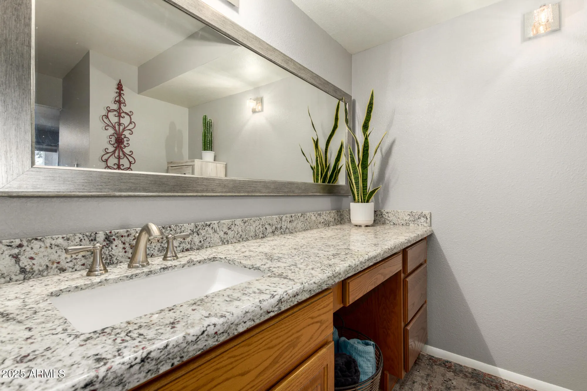 Property Slideshow image 15 of 39 | 516 s 77th st, Mesa, AZ, 85208