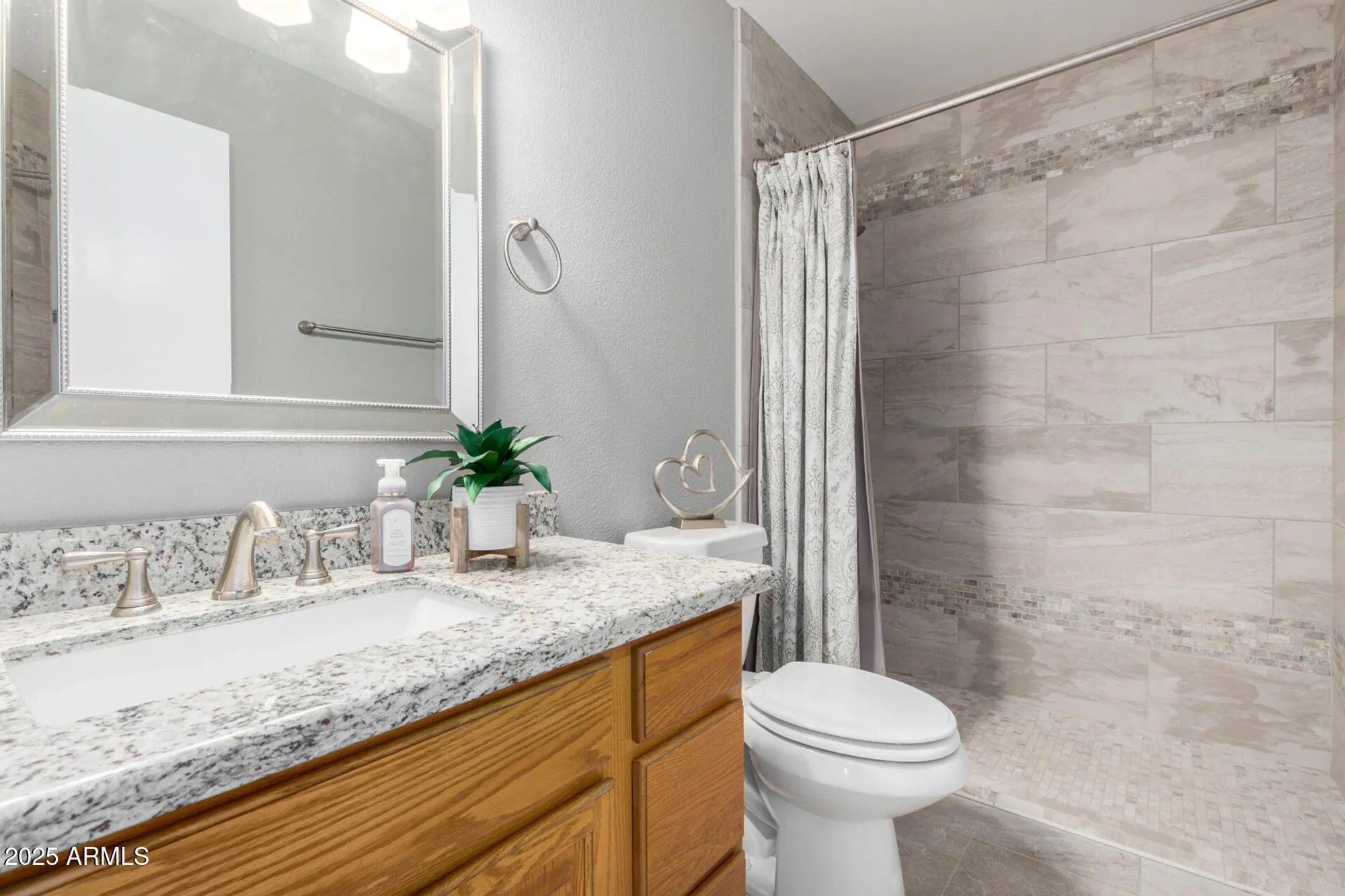 Property Slideshow image 18 of 39 | 516 s 77th st, Mesa, AZ, 85208