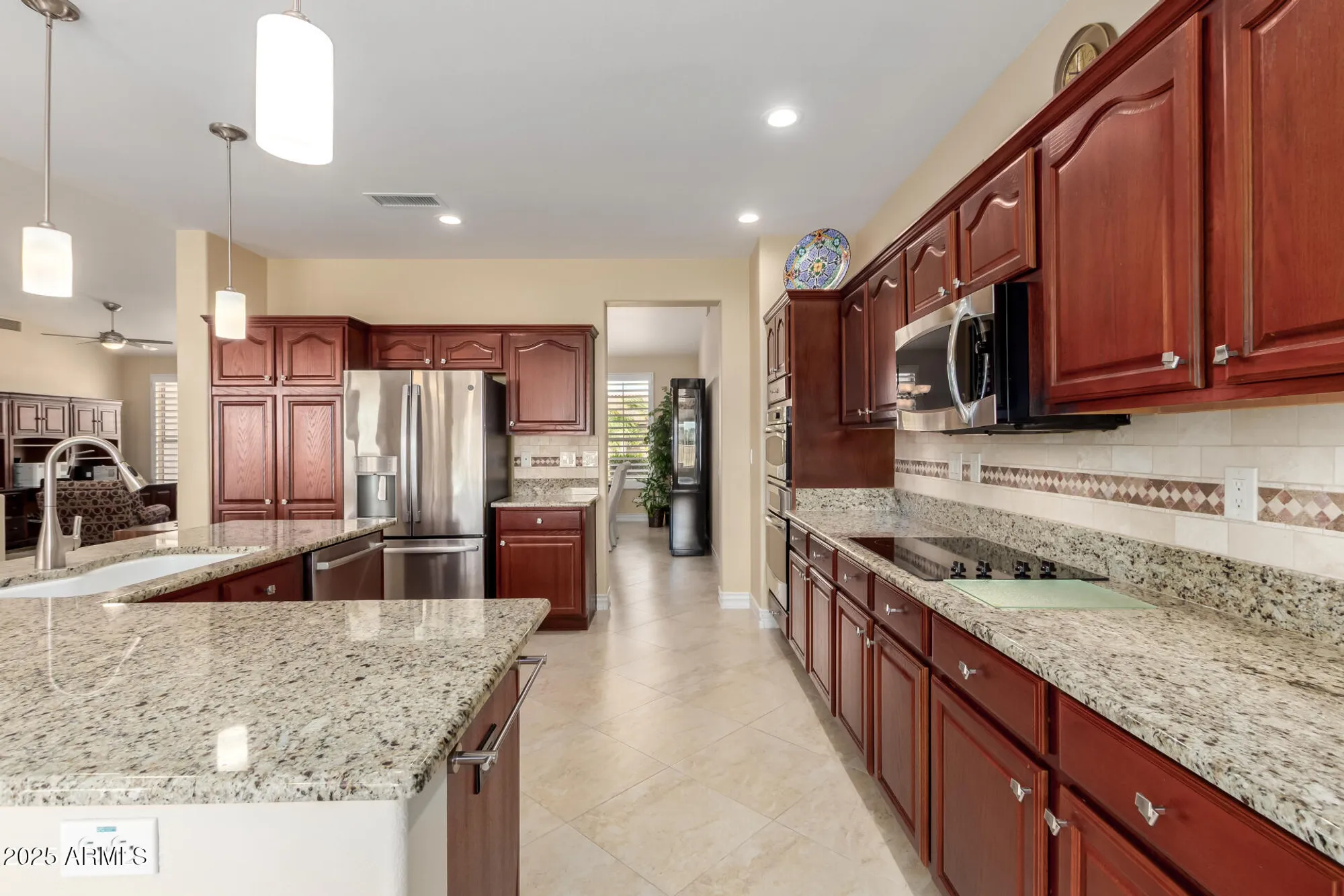 Property Slideshow image 13 of 73 | 15749 w clear canyon dr, Surprise, AZ, 85374