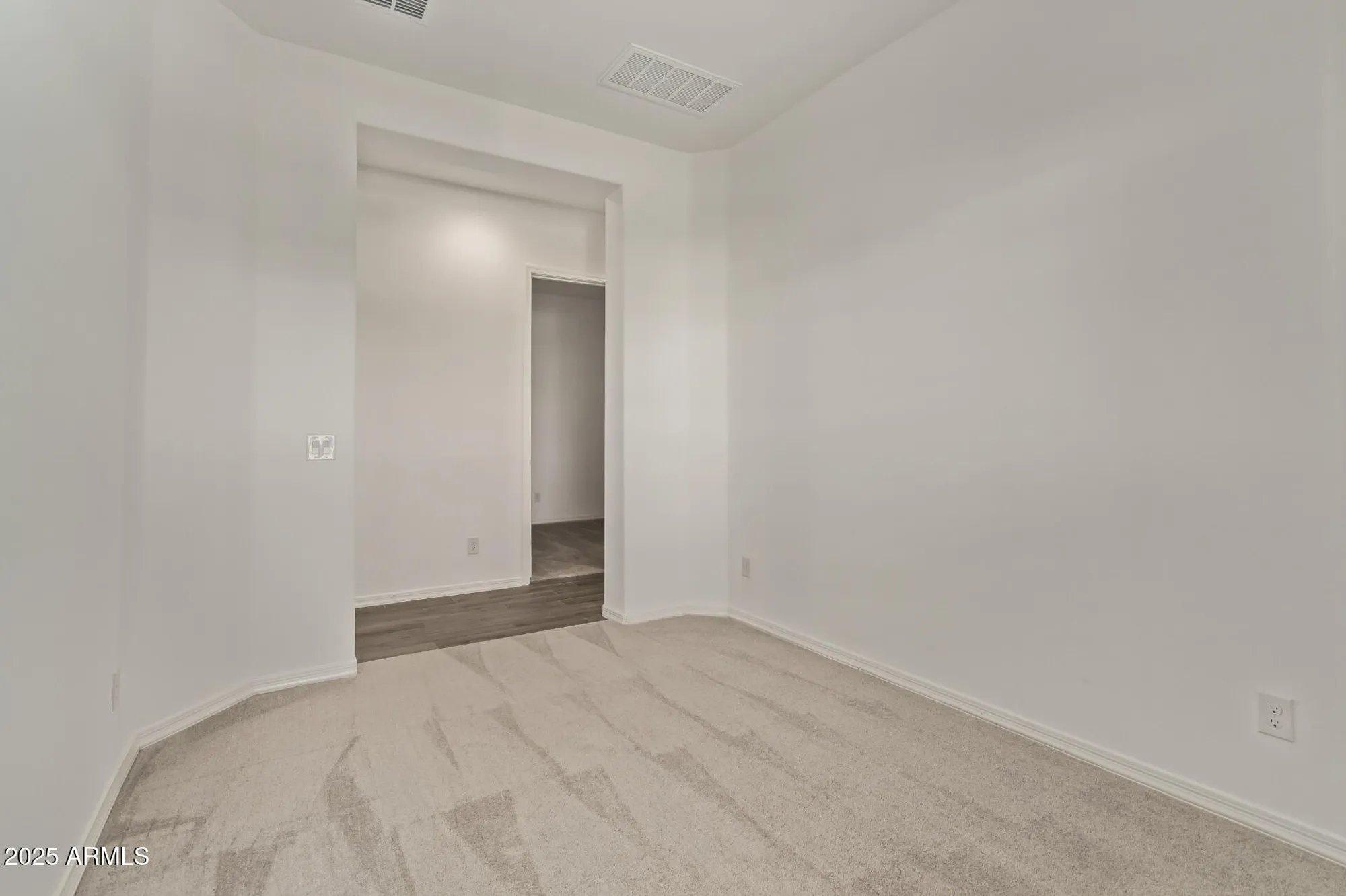 Property Slideshow image 25 of 57 | 18119 w silverwood dr, Goodyear, AZ, 85338