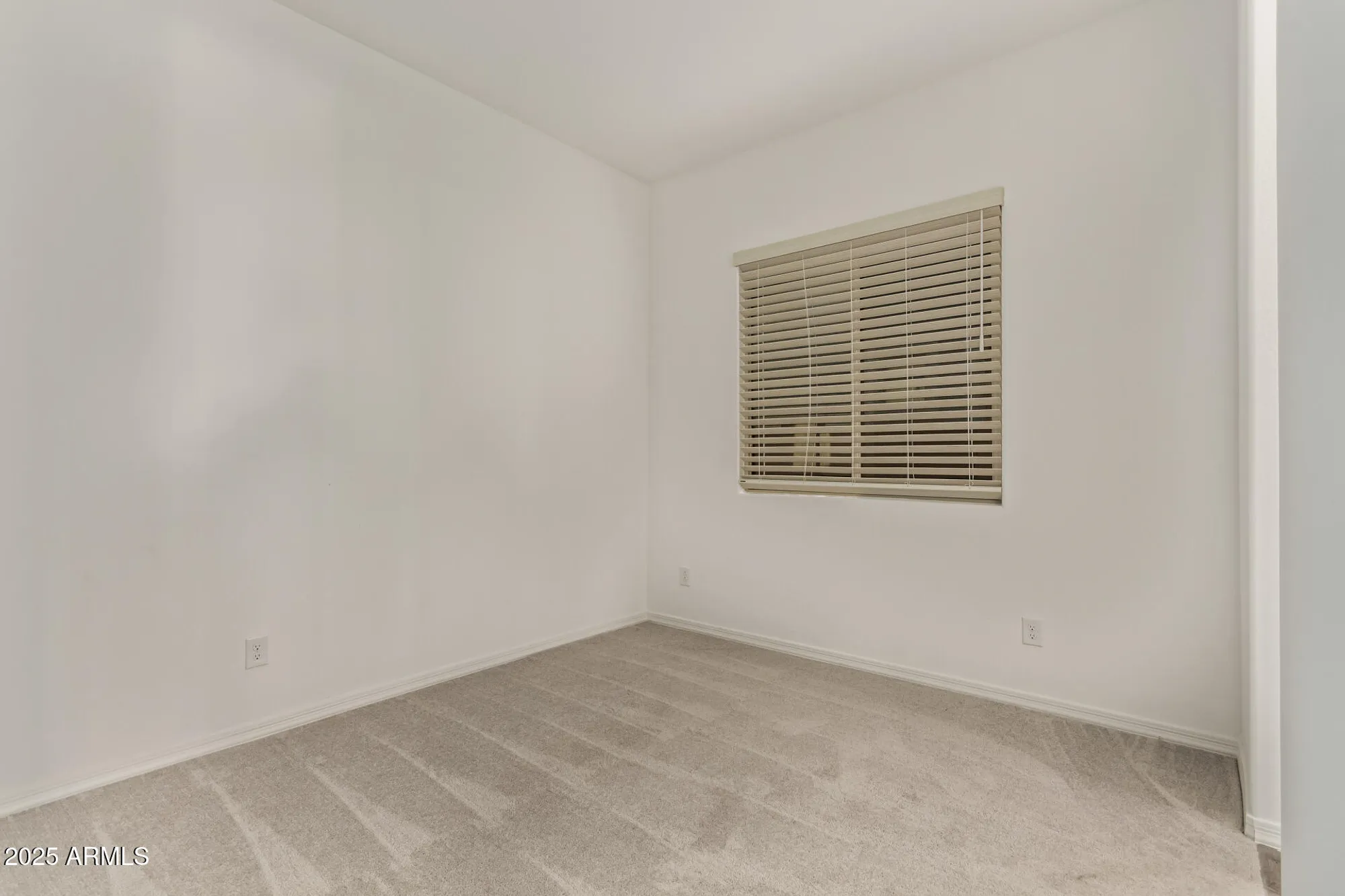 Property Slideshow image 26 of 57 | 18119 w silverwood dr, Goodyear, AZ, 85338