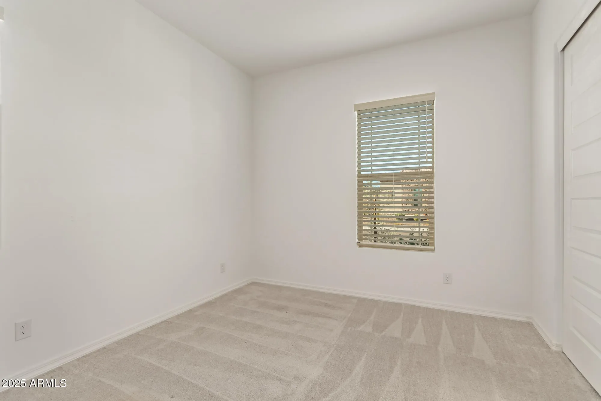 Property Slideshow image 56 of 57 | 18119 w silverwood dr, Goodyear, AZ, 85338