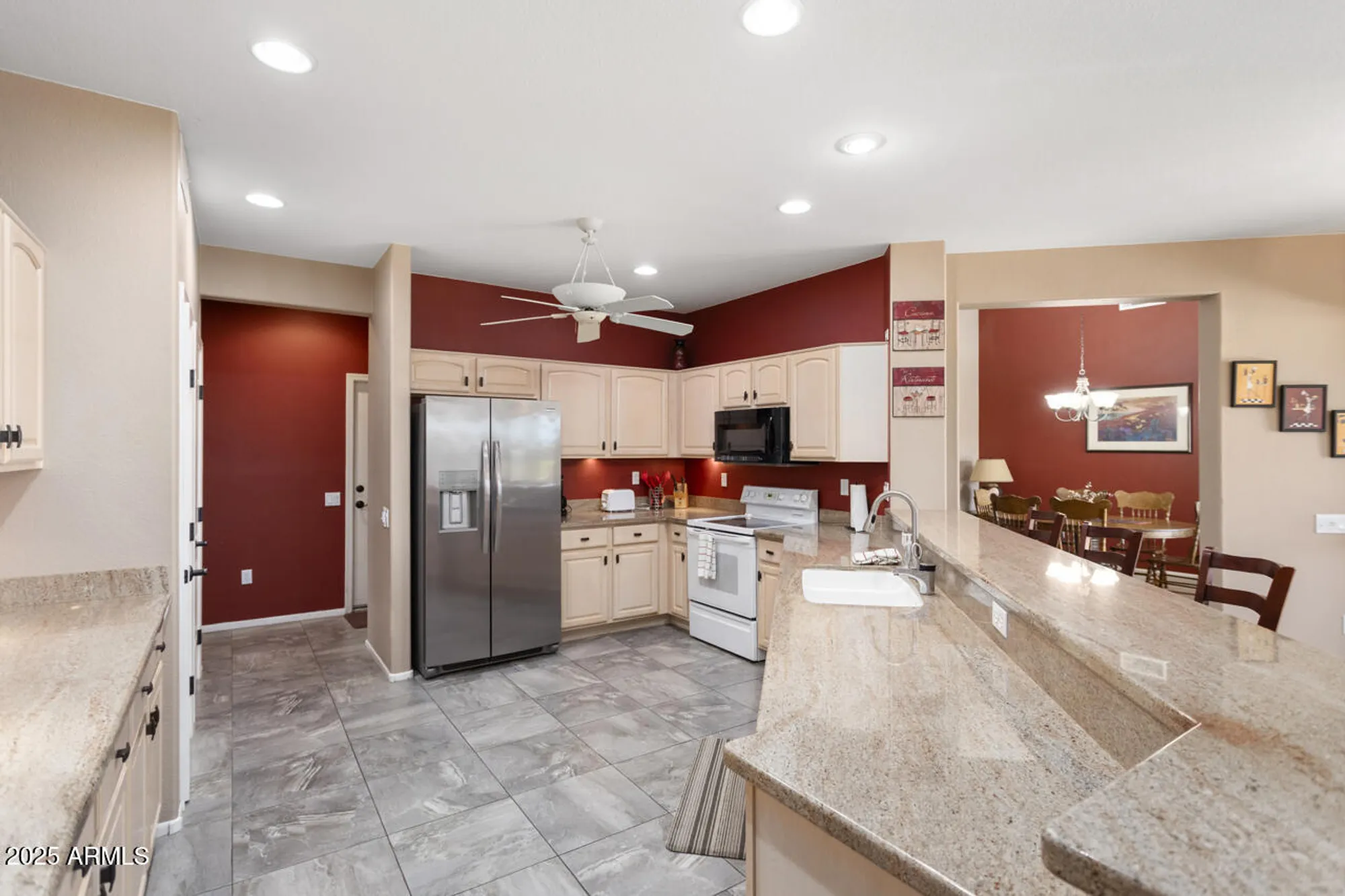 Property Slideshow image 22 of 55 | 18172 n petrified forest dr, Surprise, AZ, 85374