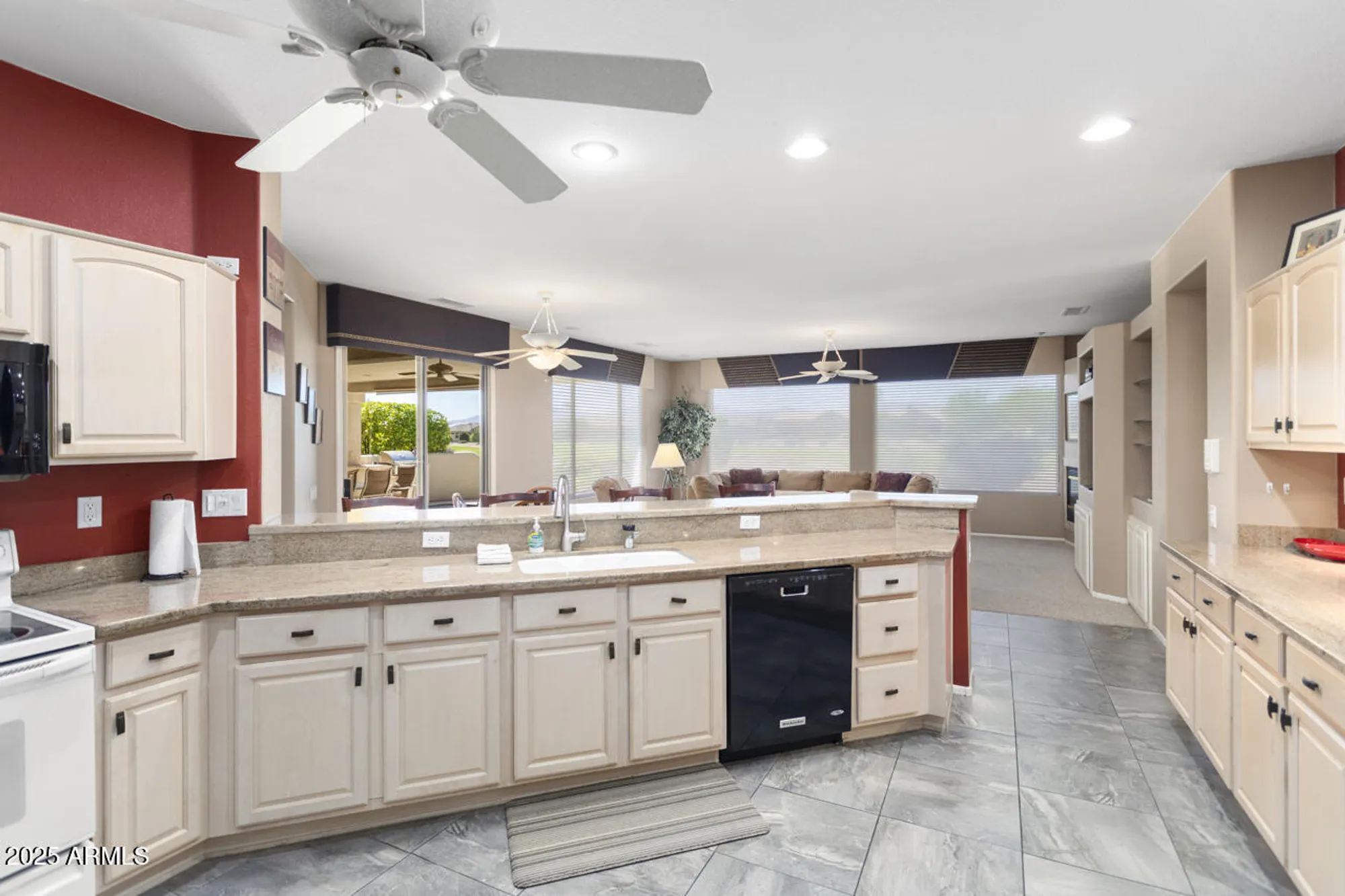 Property Slideshow image 23 of 55 | 18172 n petrified forest dr, Surprise, AZ, 85374