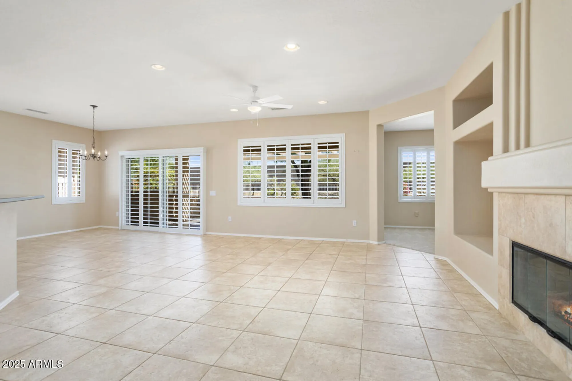 Property Slideshow image 9 of 46 | 19341 n guardian ln, Surprise, AZ, 85387