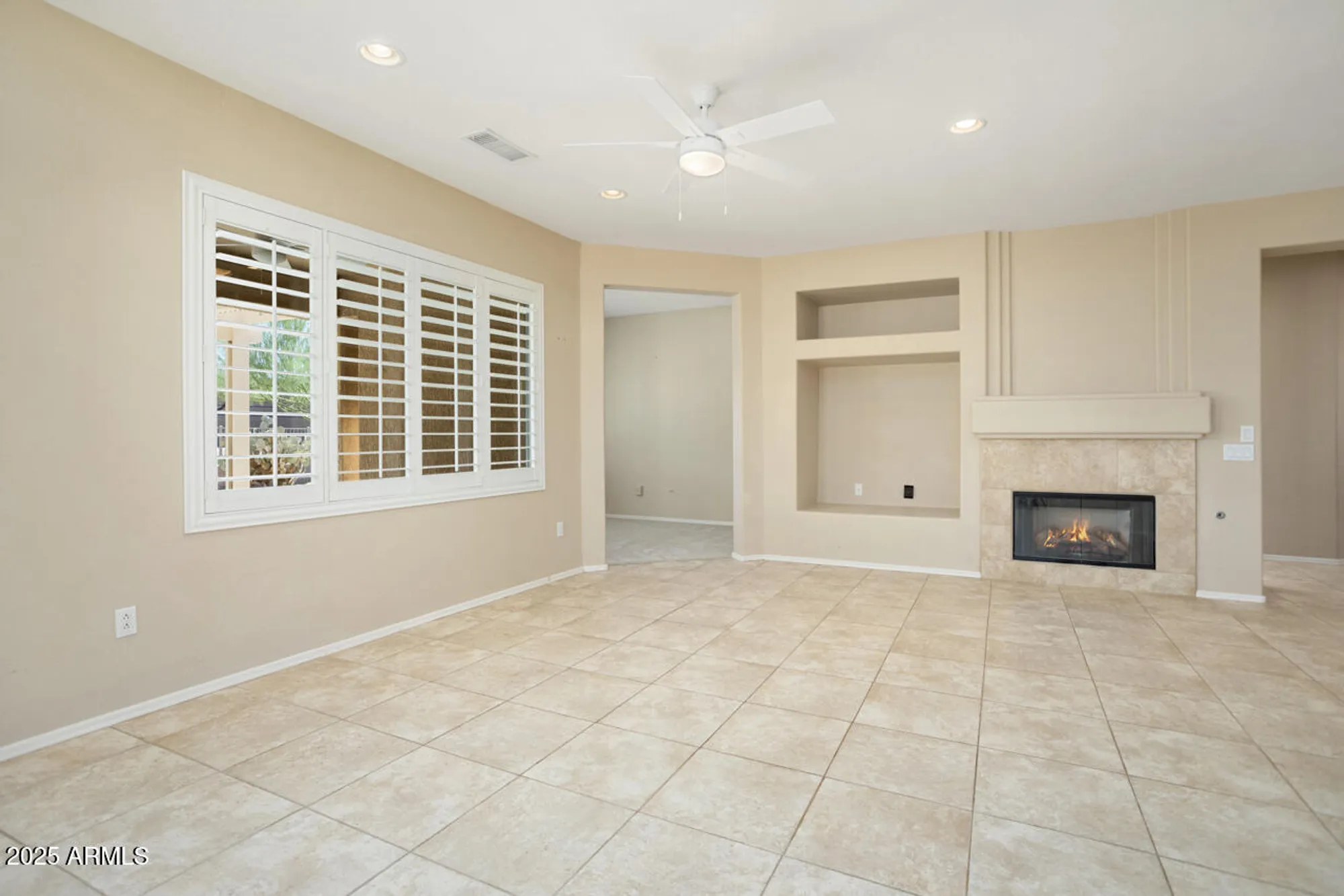 Property Slideshow image 13 of 46 | 19341 n guardian ln, Surprise, AZ, 85387