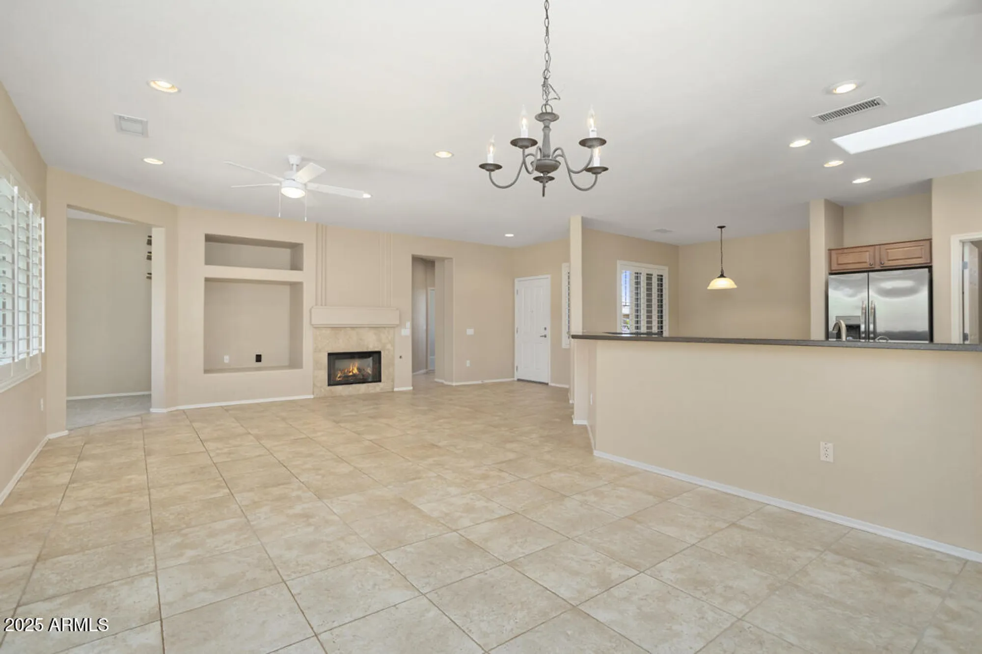 Property Slideshow image 16 of 46 | 19341 n guardian ln, Surprise, AZ, 85387