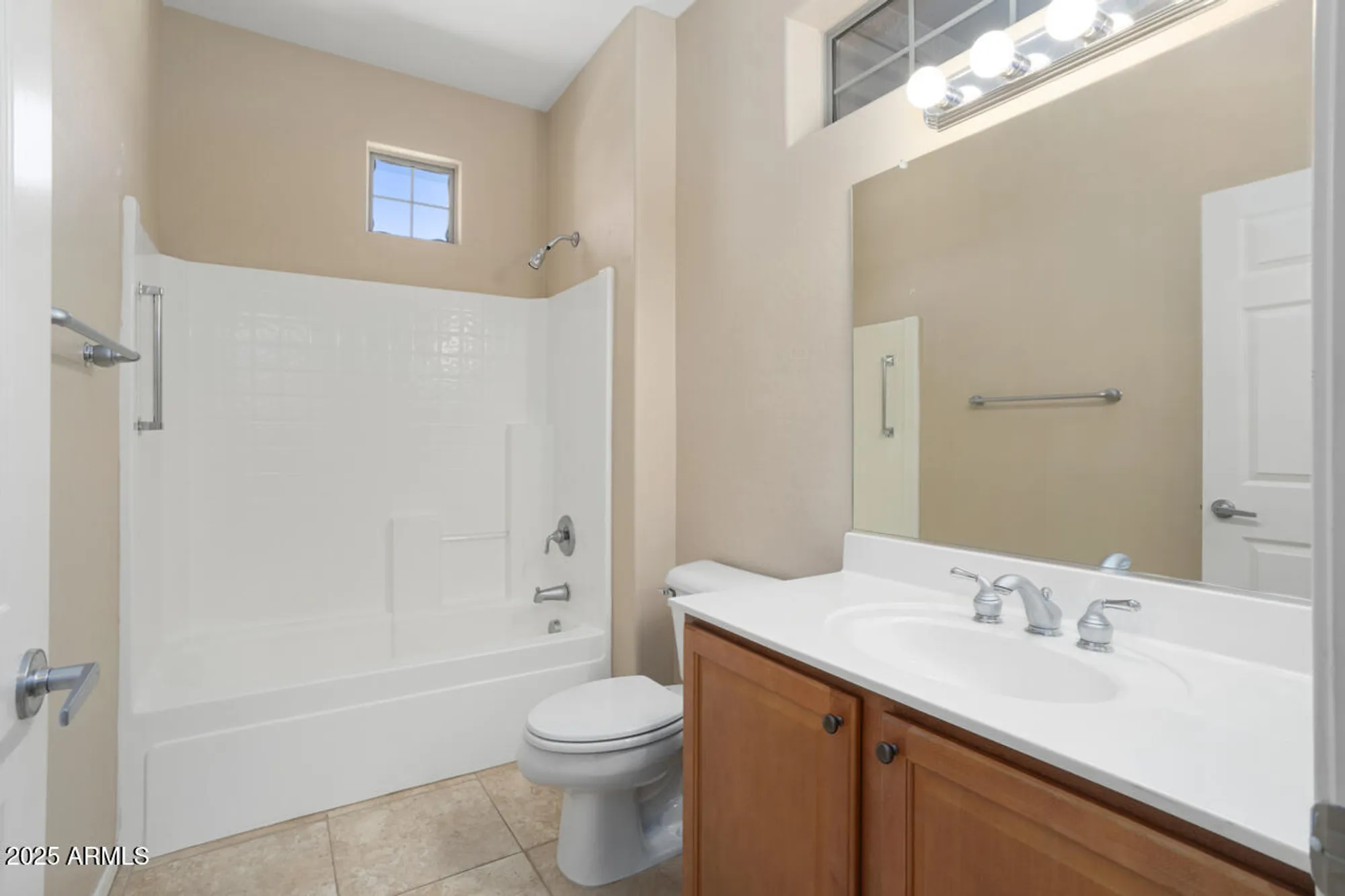 Property Slideshow image 33 of 46 | 19341 n guardian ln, Surprise, AZ, 85387