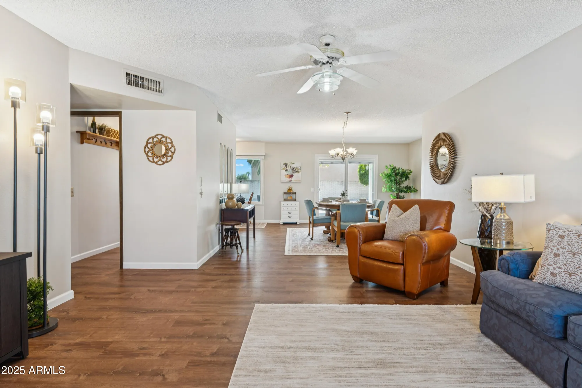 Property Slideshow image 8 of 24 | 9831 w pebble beach dr, Sun City, AZ, 85351