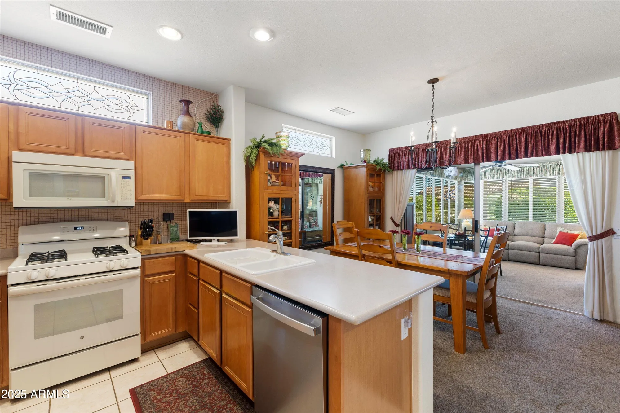 Property Slideshow image 11 of 35 | 16045 w autumn sage dr, Surprise, AZ, 85374