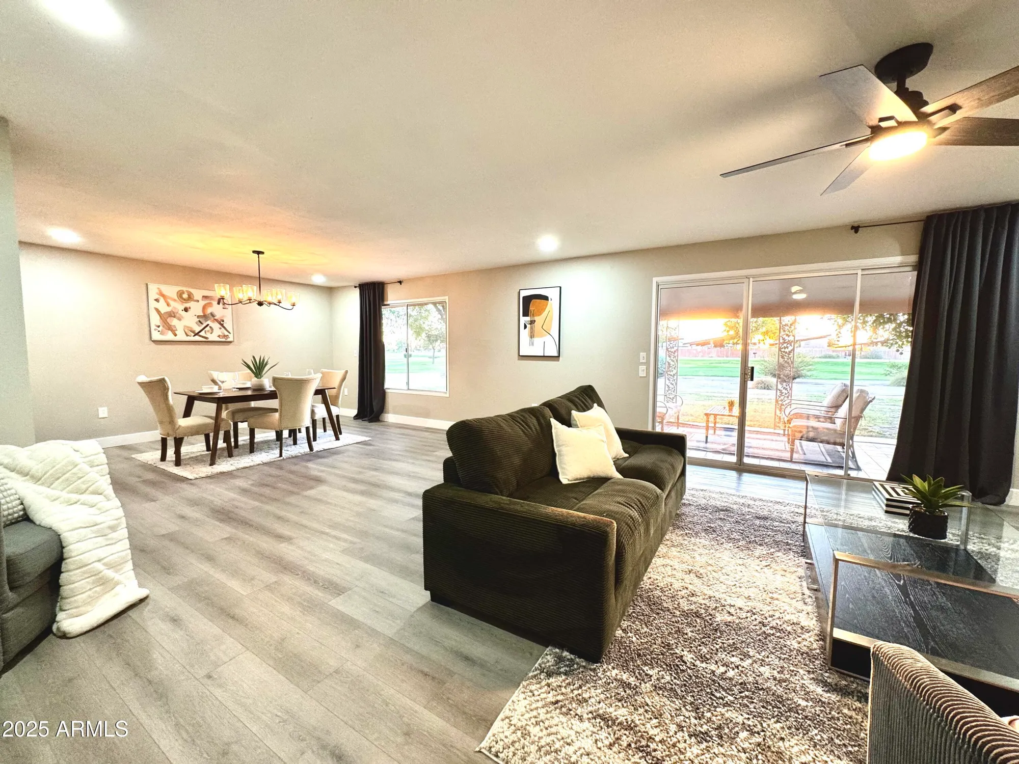 Property Slideshow image 6 of 32 | 18442 n 104th ave, Sun City, AZ, 85373