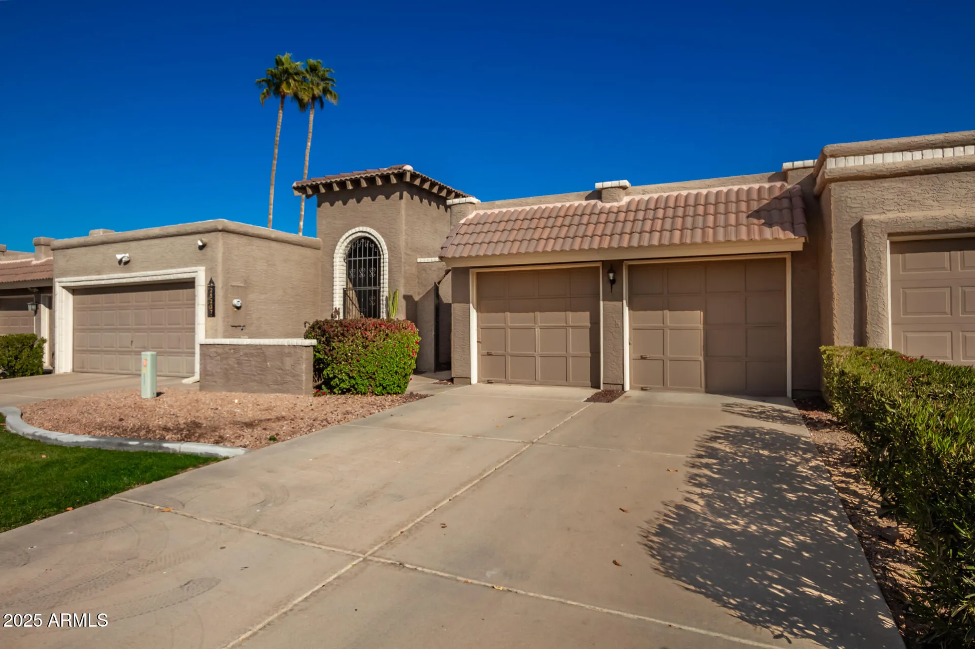 Property Slideshow image 2 of 26 | 25239 s glenburn dr, Sun Lakes, AZ, 85248
