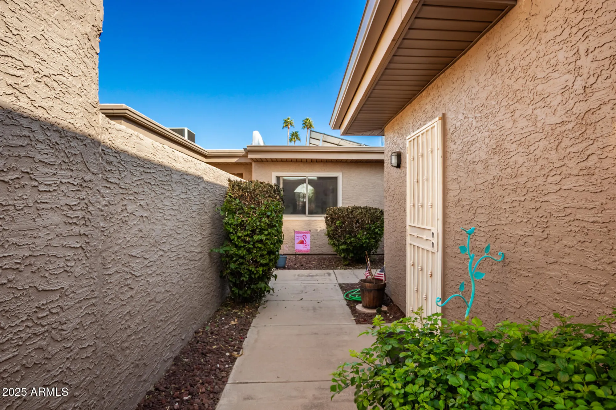 Property Slideshow image 4 of 26 | 25239 s glenburn dr, Sun Lakes, AZ, 85248