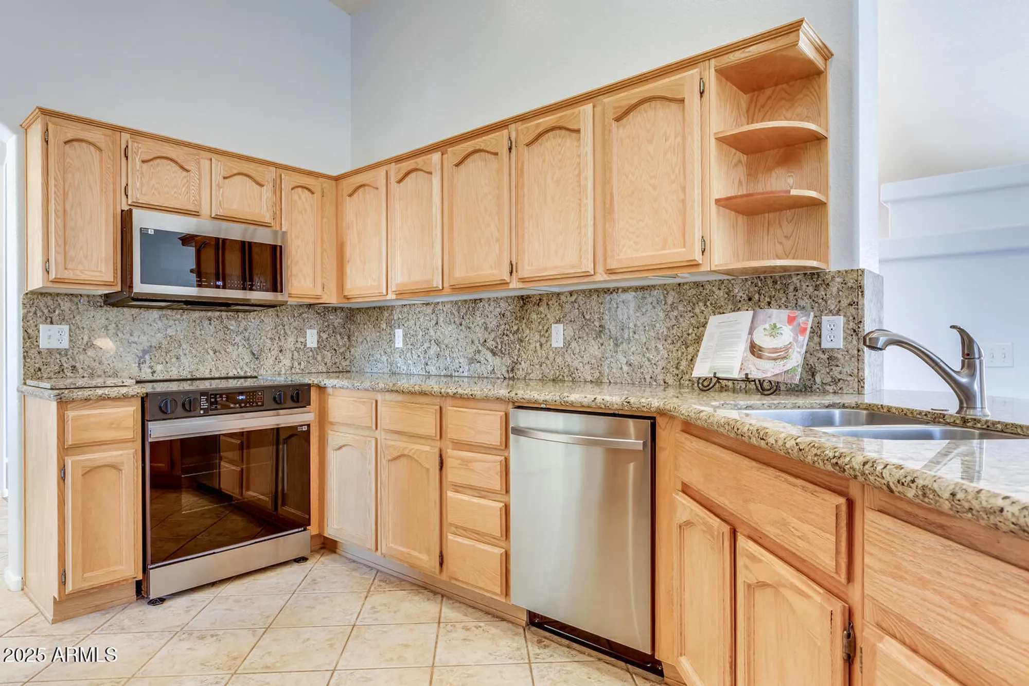 Property Slideshow image 6 of 37 | 14771 w trevino dr, Goodyear, AZ, 85395