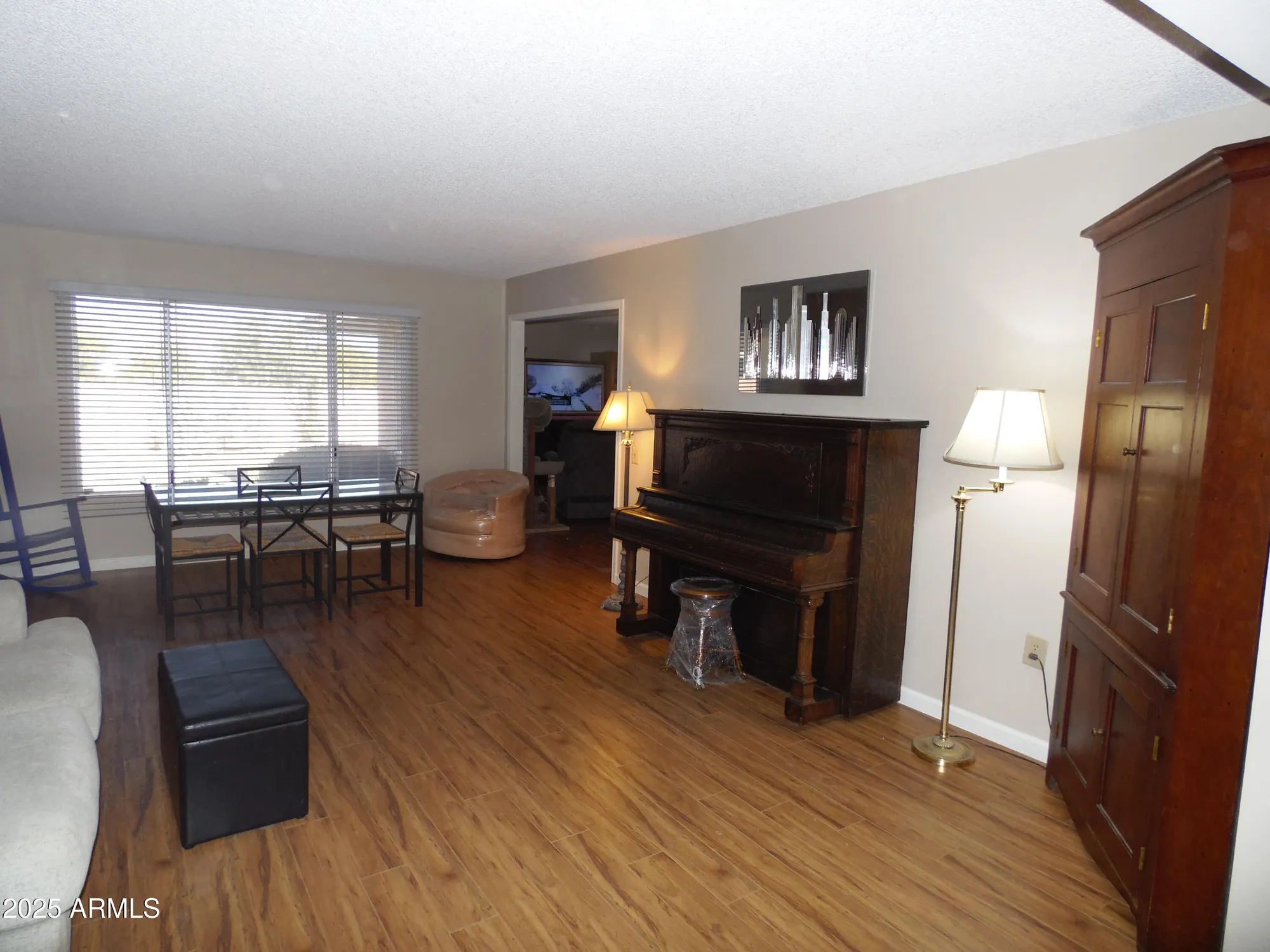 Property Slideshow image 8 of 23 | 9901 w mescalero ct, Sun City, AZ, 85373