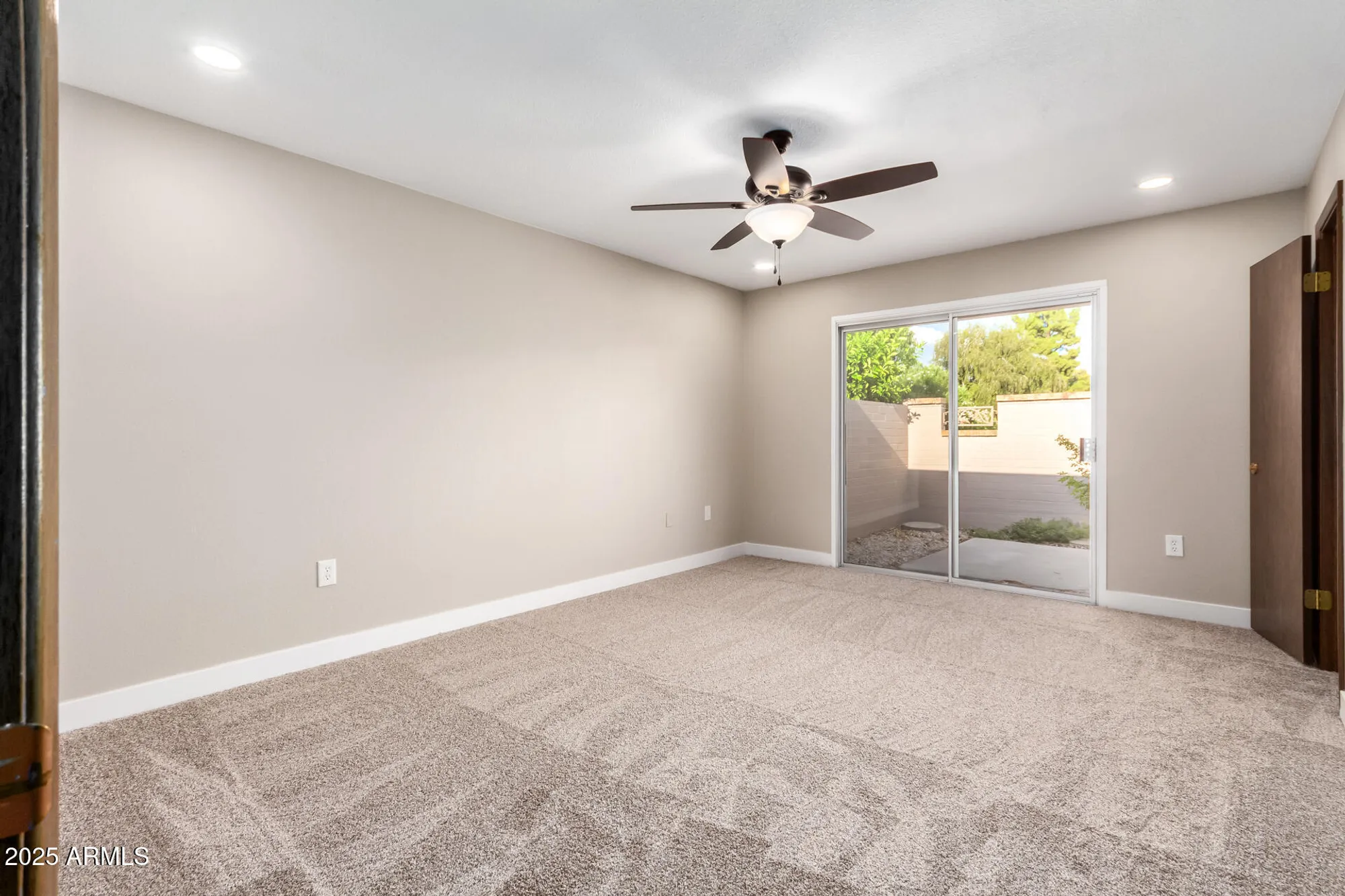 Property Slideshow image 17 of 32 | 18442 n 104th ave, Sun City, AZ, 85373