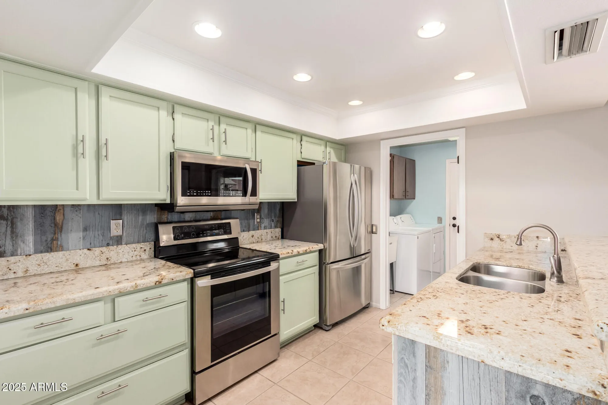 Property Slideshow image 15 of 40 | 20221 n broken arrow dr, Sun City West, AZ, 85375