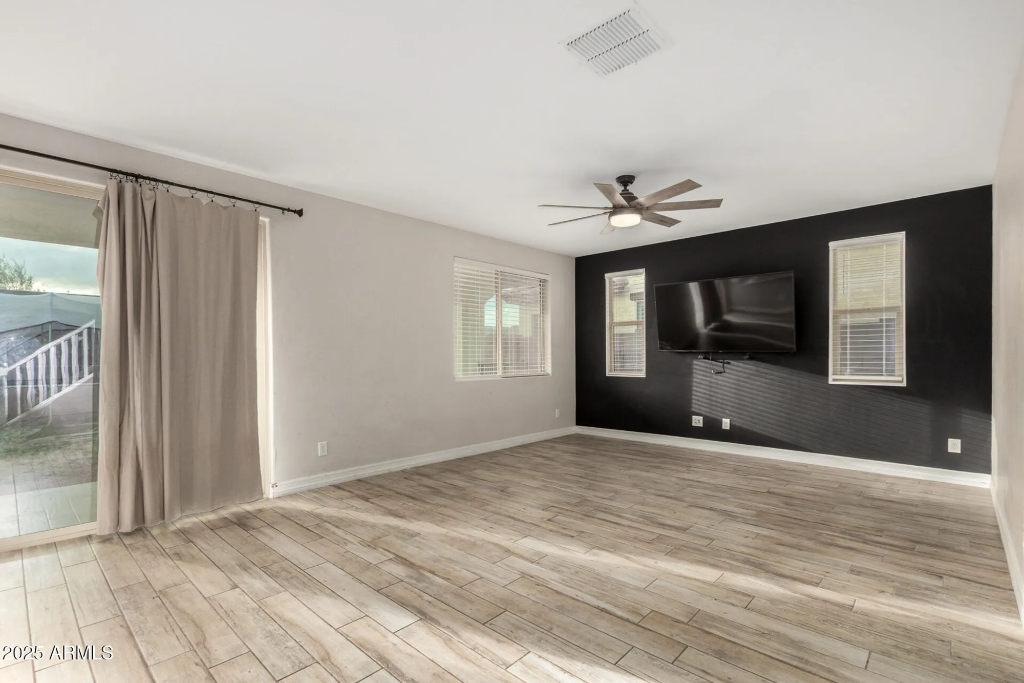 Property Slideshow image 10 of 32 | 28266 n 132nd ln, Peoria, AZ, 85383