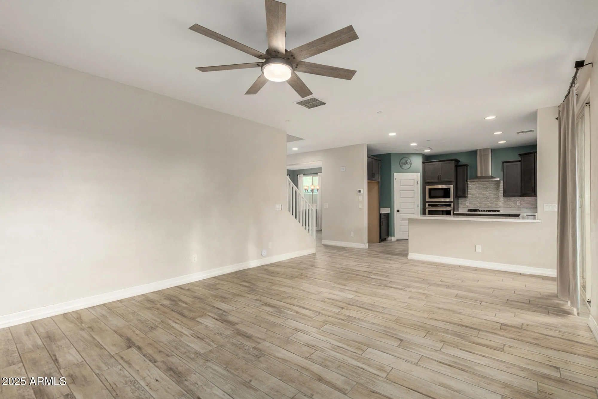 Property Slideshow image 11 of 32 | 28266 n 132nd ln, Peoria, AZ, 85383