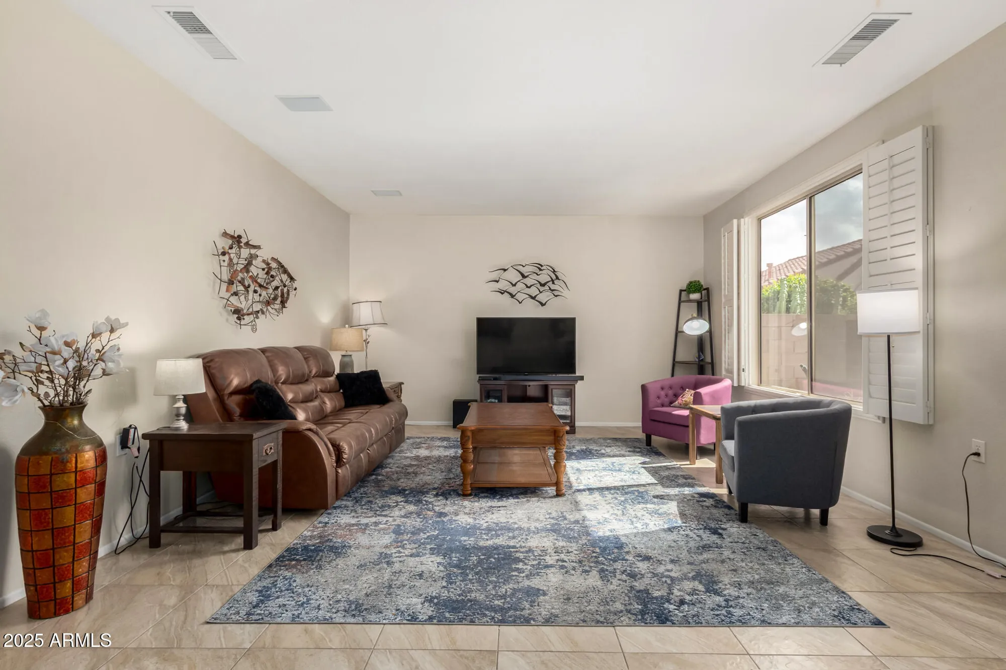 Property Slideshow image 7 of 34 | 15878 w remington dr, Surprise, AZ, 85374