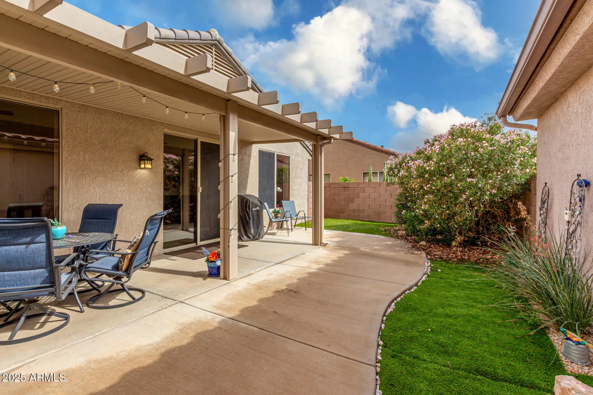 Property Slideshow image 2 of 34 | 15878 w remington dr, Surprise, AZ, 85374