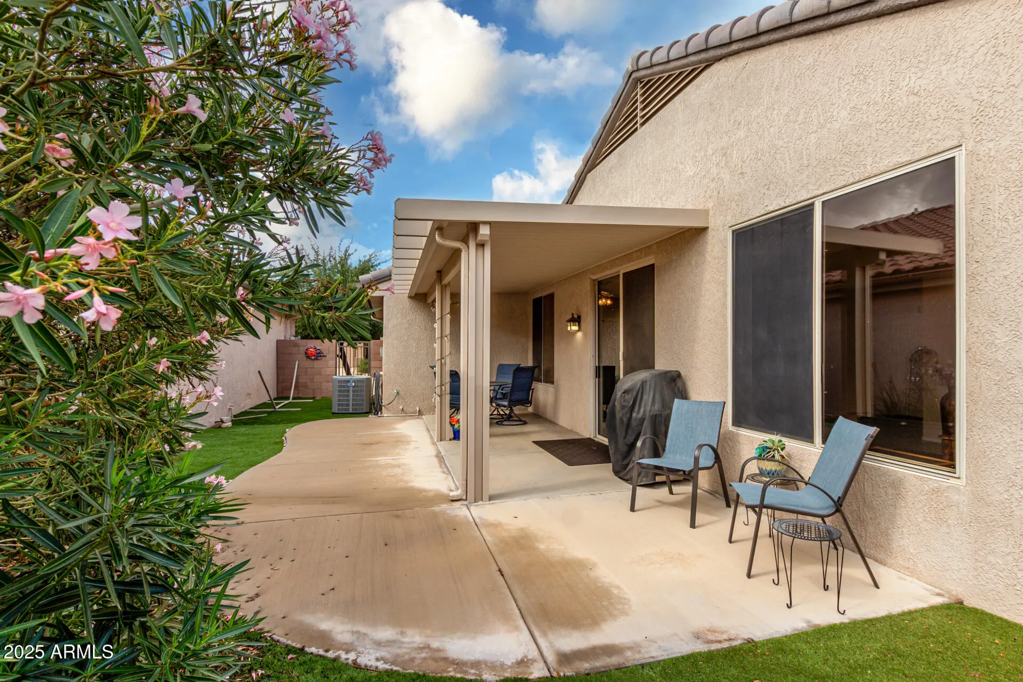 Property Slideshow image 3 of 34 | 15878 w remington dr, Surprise, AZ, 85374