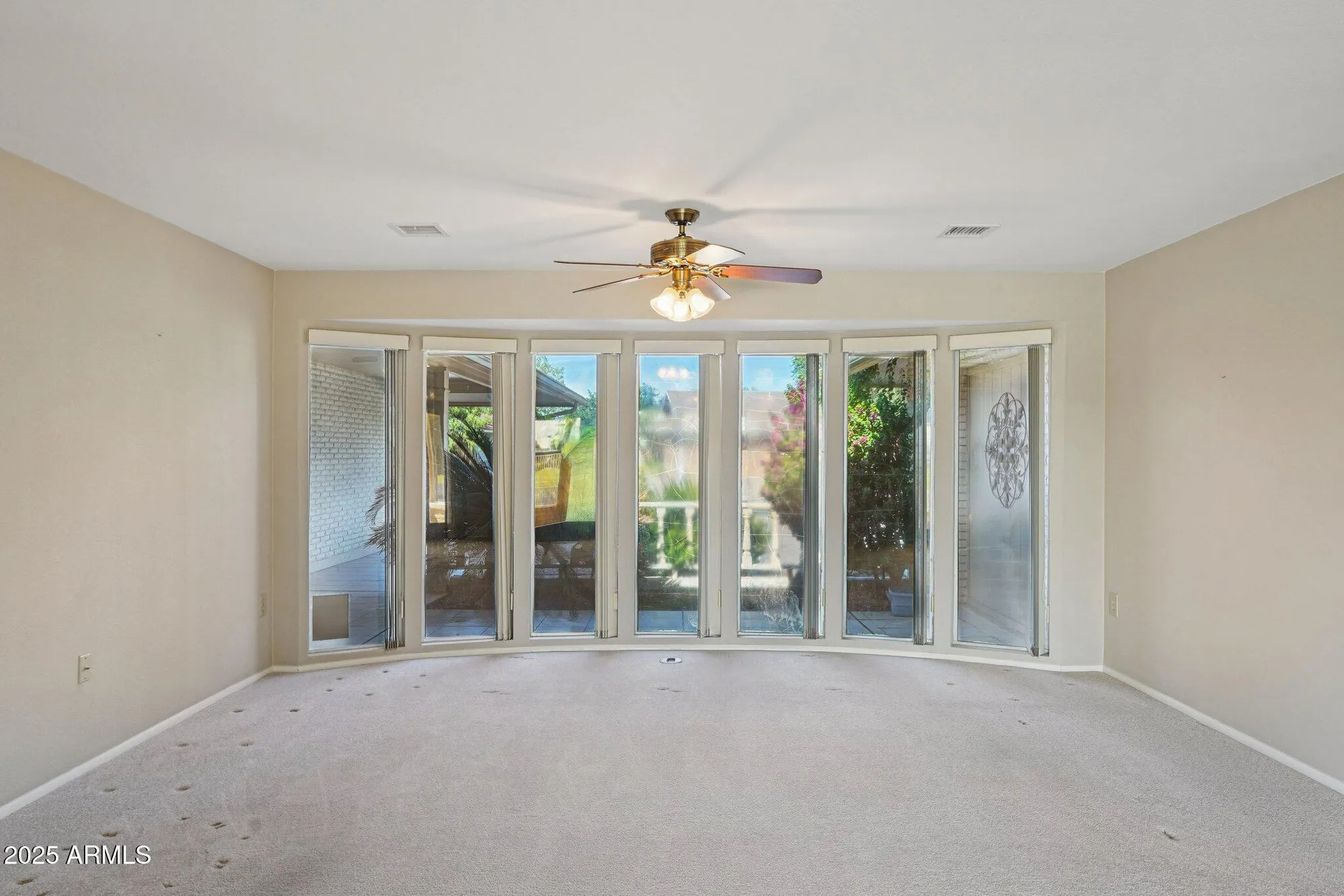 Property Slideshow image 18 of 69 | 10215 w white mountain rd, Sun City, AZ, 85351