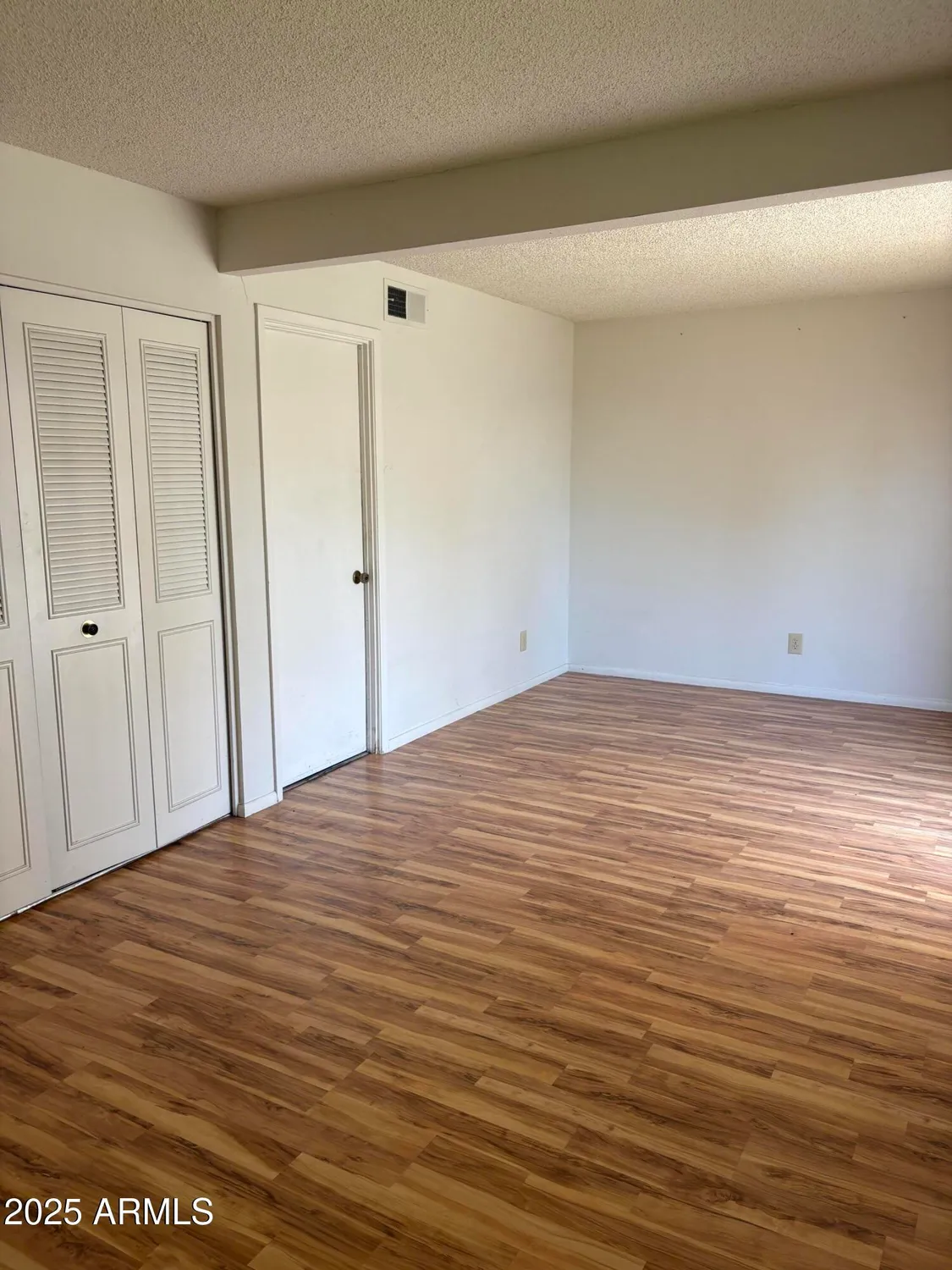 Property Slideshow image 6 of 14 | 10127 n 95th dr a, Peoria, AZ, 85345