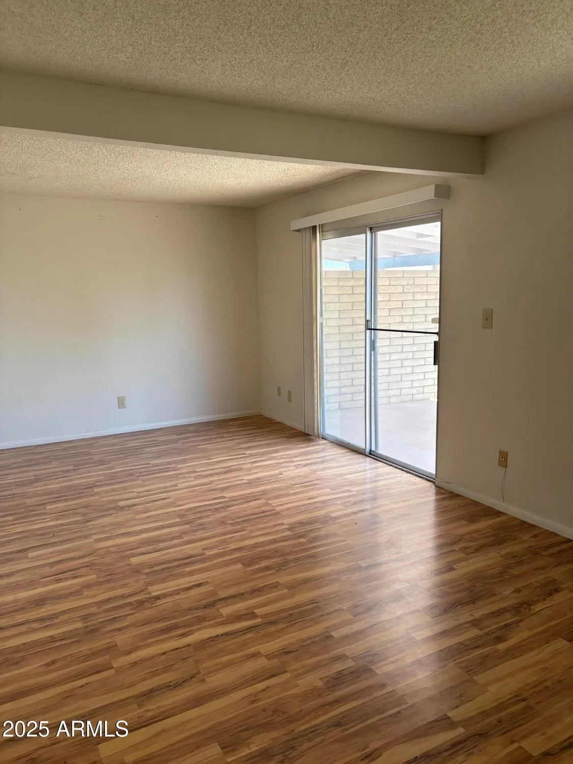 Property Slideshow image 5 of 14 | 10127 n 95th dr a, Peoria, AZ, 85345