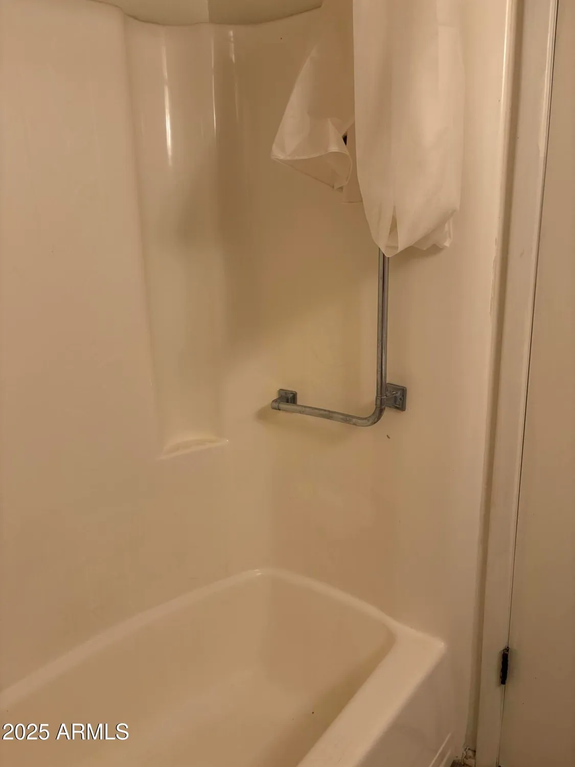 Property Slideshow image 11 of 14 | 10127 n 95th dr a, Peoria, AZ, 85345