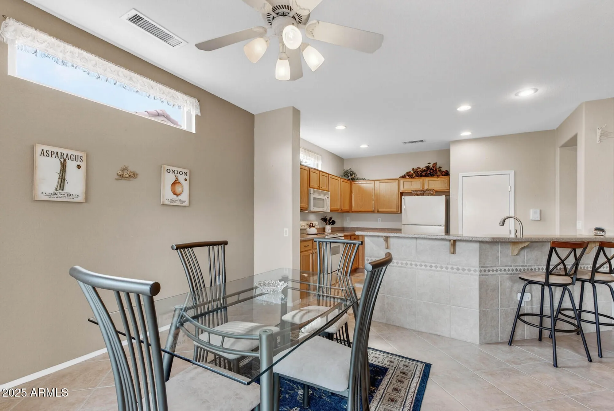 Property Slideshow image 8 of 44 | 19519 n papago dr, Surprise, AZ, 85374