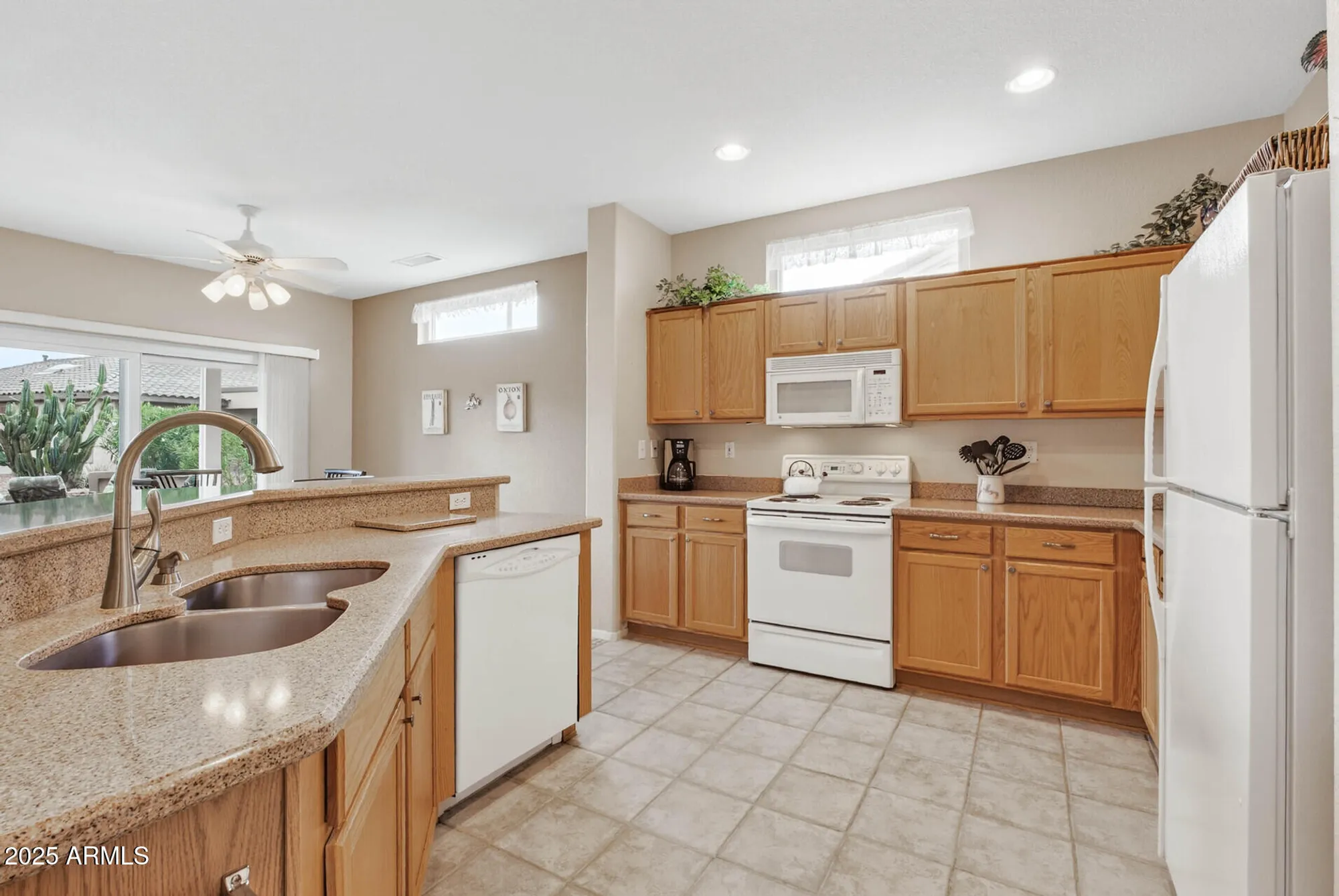 Property Slideshow image 11 of 44 | 19519 n papago dr, Surprise, AZ, 85374