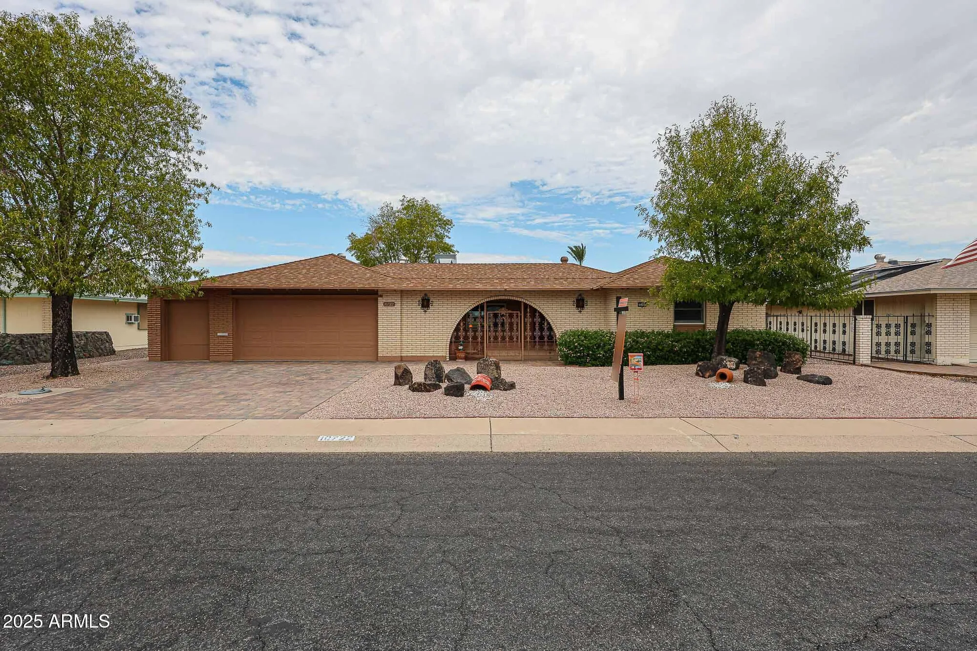 Property Slideshow image 1 of 62 | 10722 w tropicana cir, Sun City, AZ, 85351