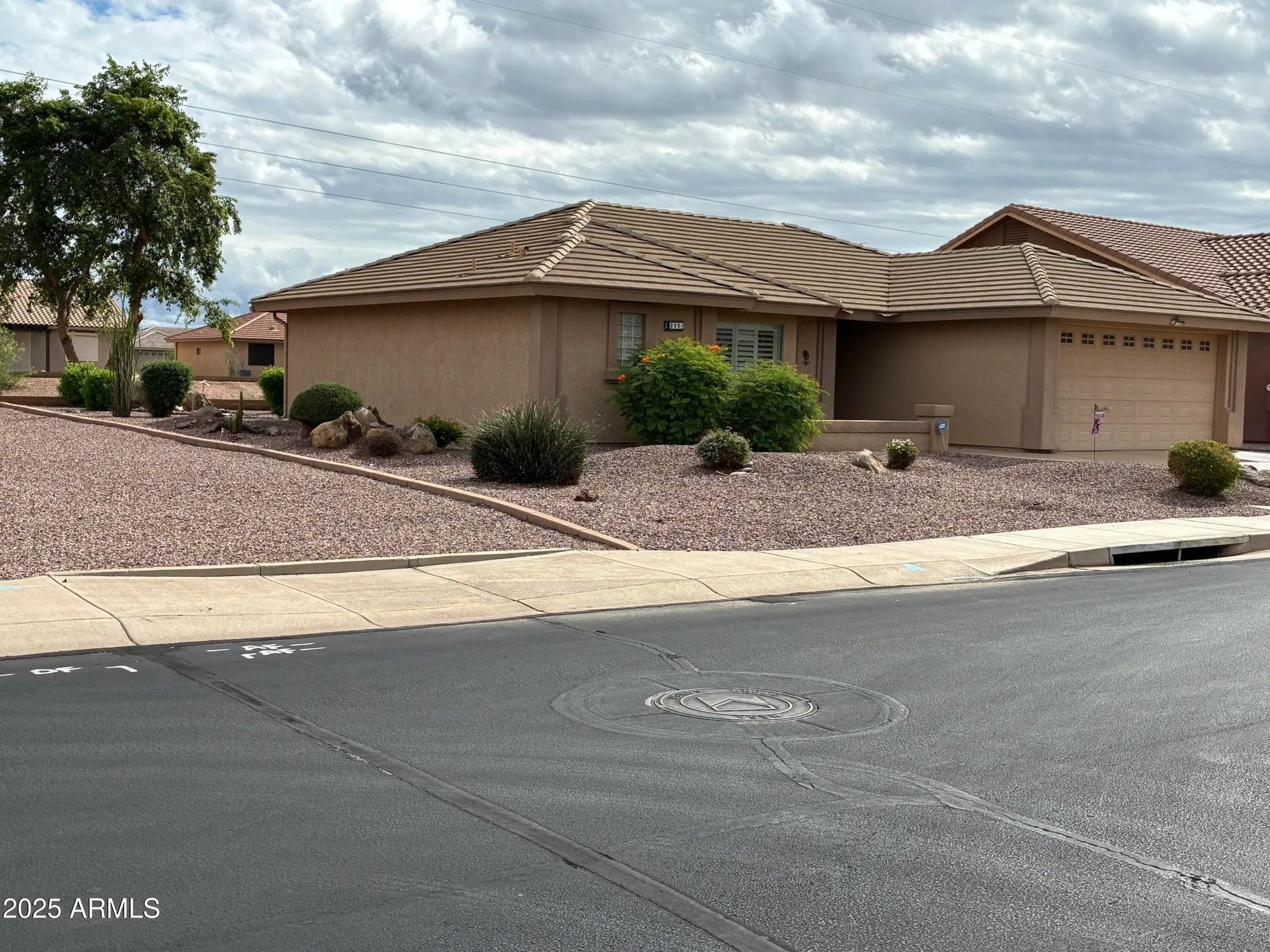 Property Slideshow image 3 of 45 | 3001 s willow wood, Mesa, AZ, 85212
