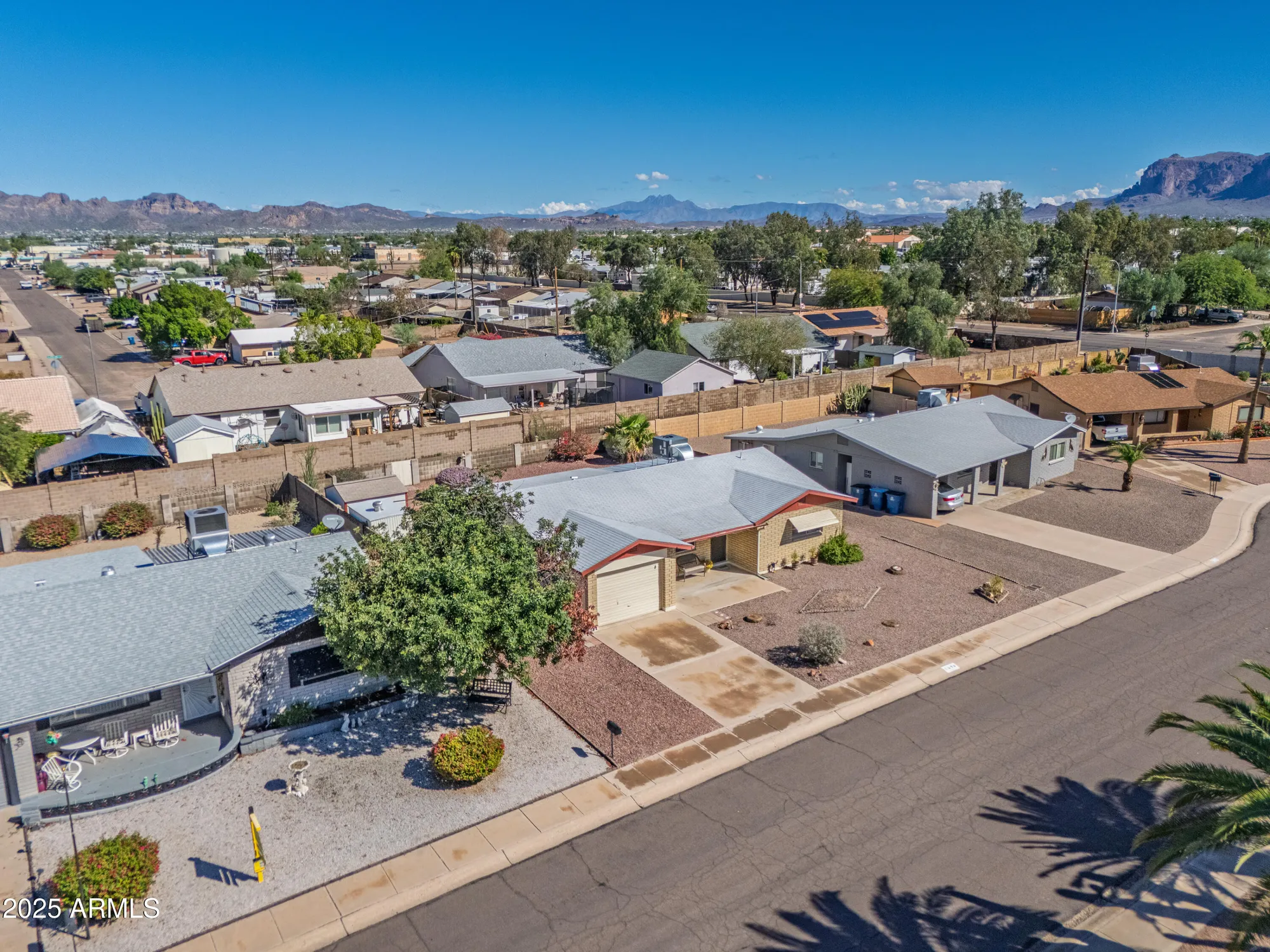 Property Slideshow image 6 of 41 | 1694 w 13th ave, Apache Junction, AZ, 85120