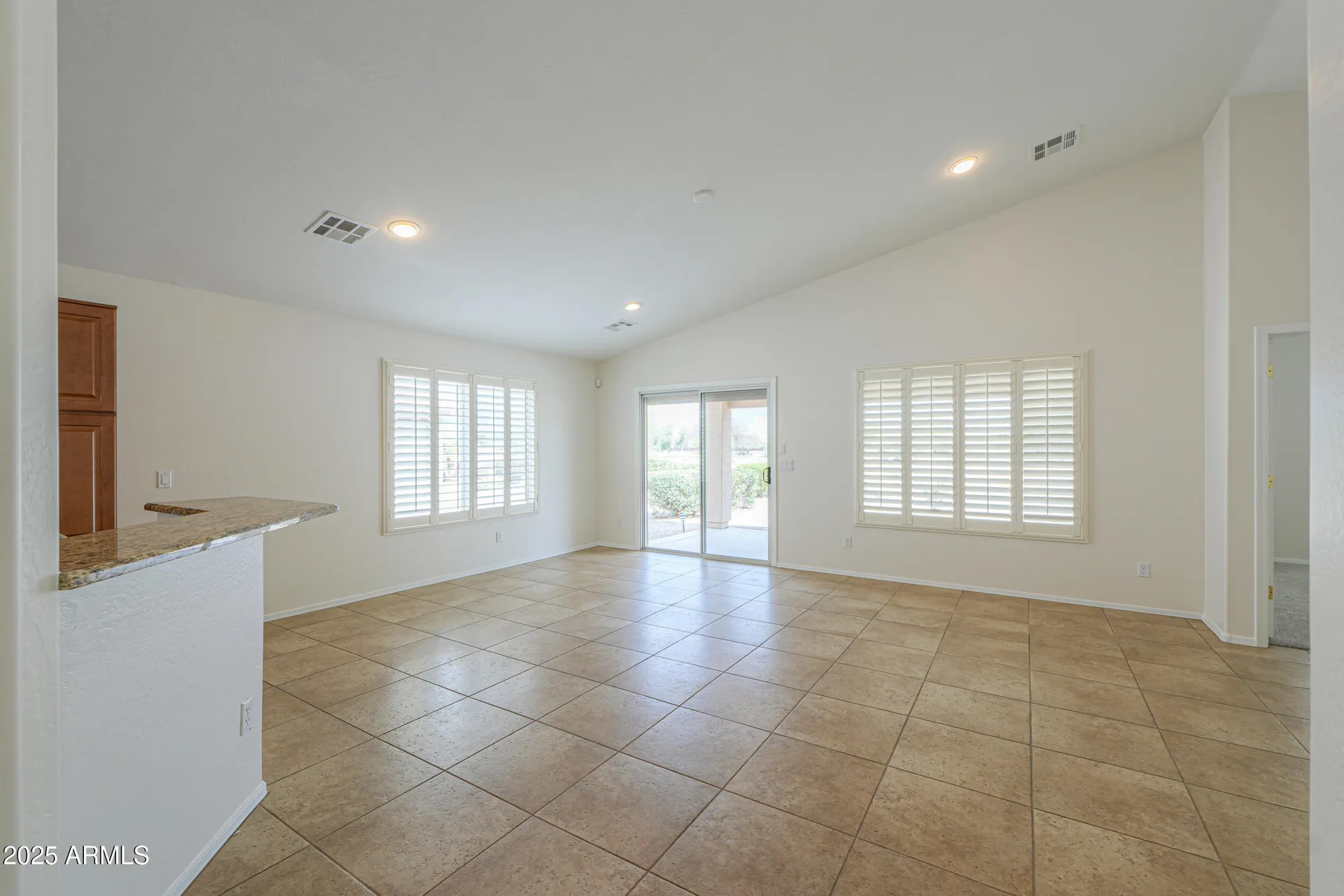 Property Slideshow image 16 of 50 | 188 n nueva ln, Casa Grande, AZ, 85194