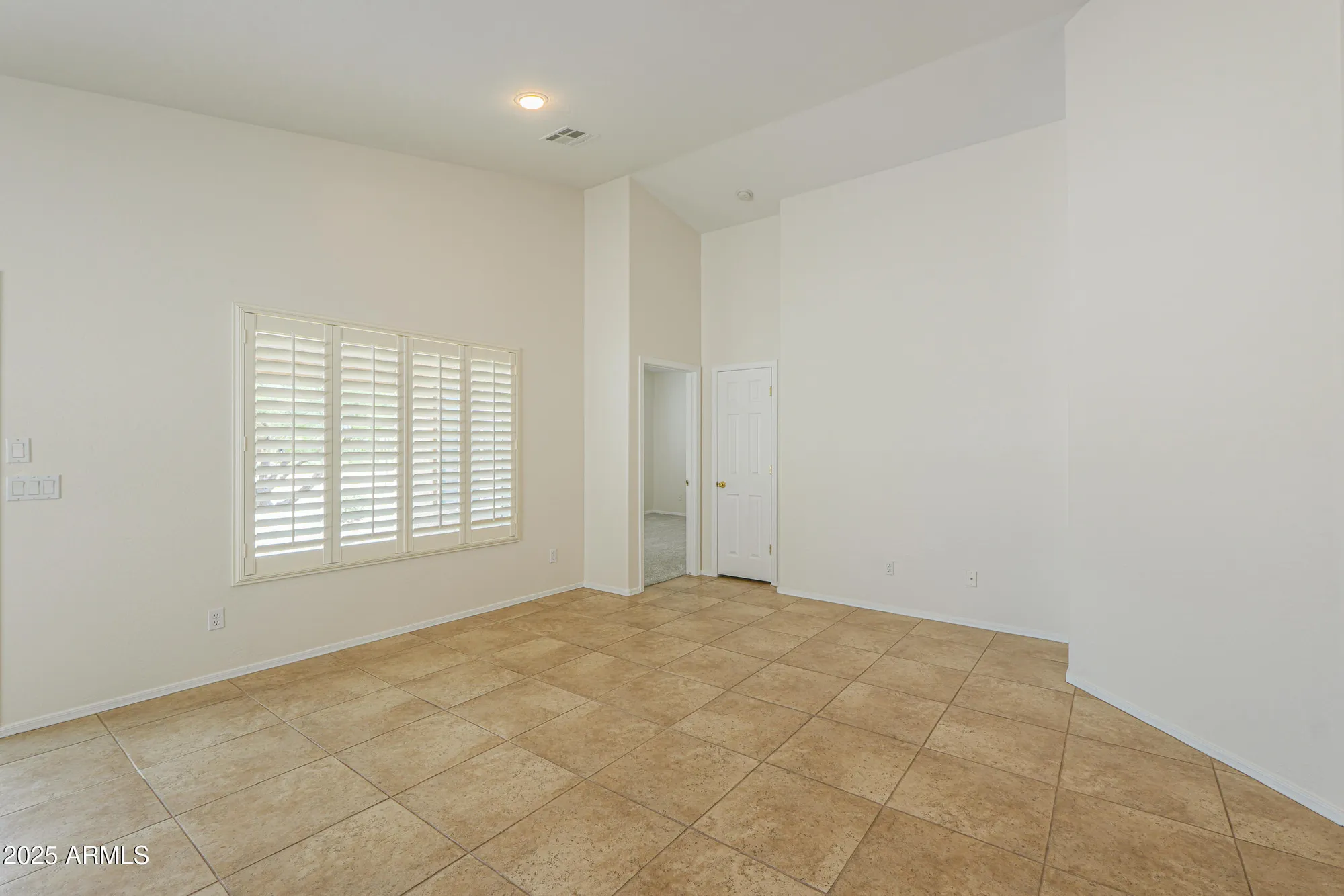 Property Slideshow image 17 of 50 | 188 n nueva ln, Casa Grande, AZ, 85194