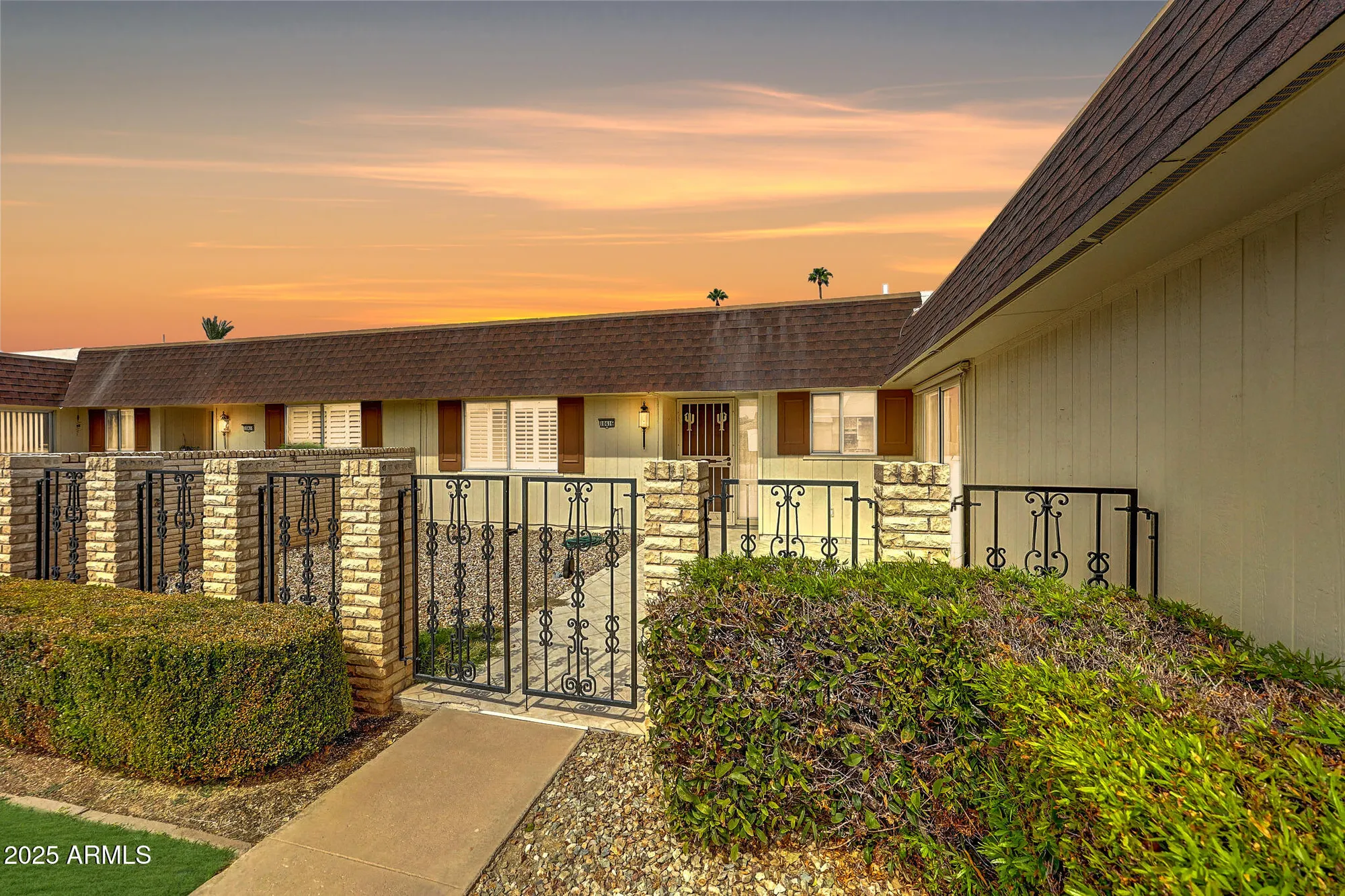 Property Slideshow image 2 of 28 | 10416 w prairie hills cir, Sun City, AZ, 85351