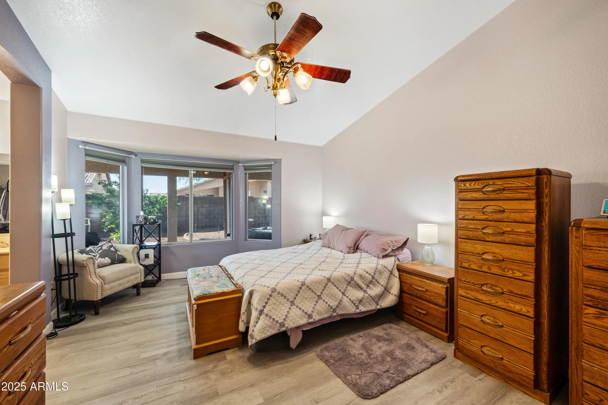 Property Slideshow image 13 of 28 | 10763 w runion dr, Peoria, AZ, 85373