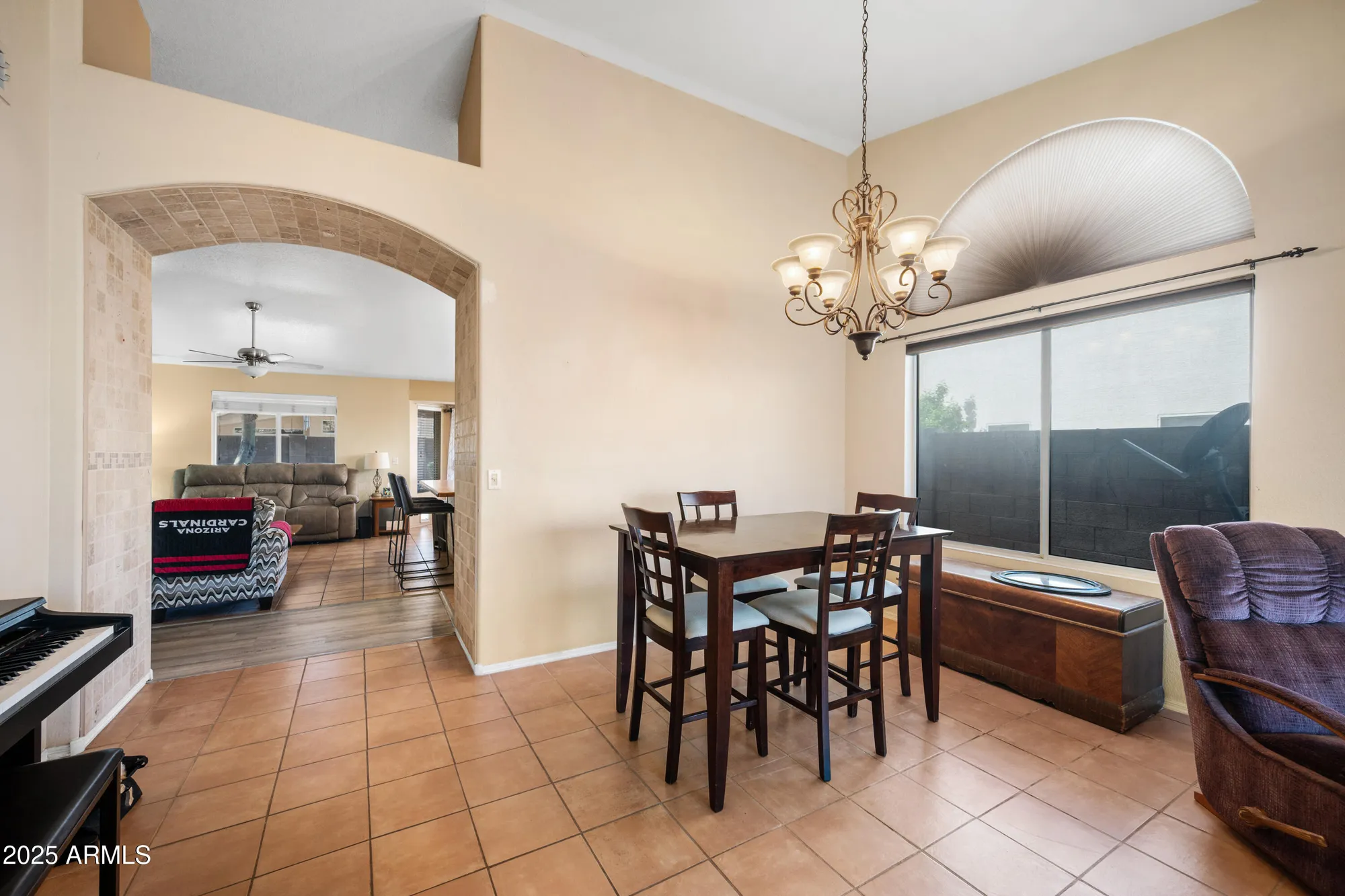 Property Slideshow image 22 of 28 | 10763 w runion dr, Peoria, AZ, 85373