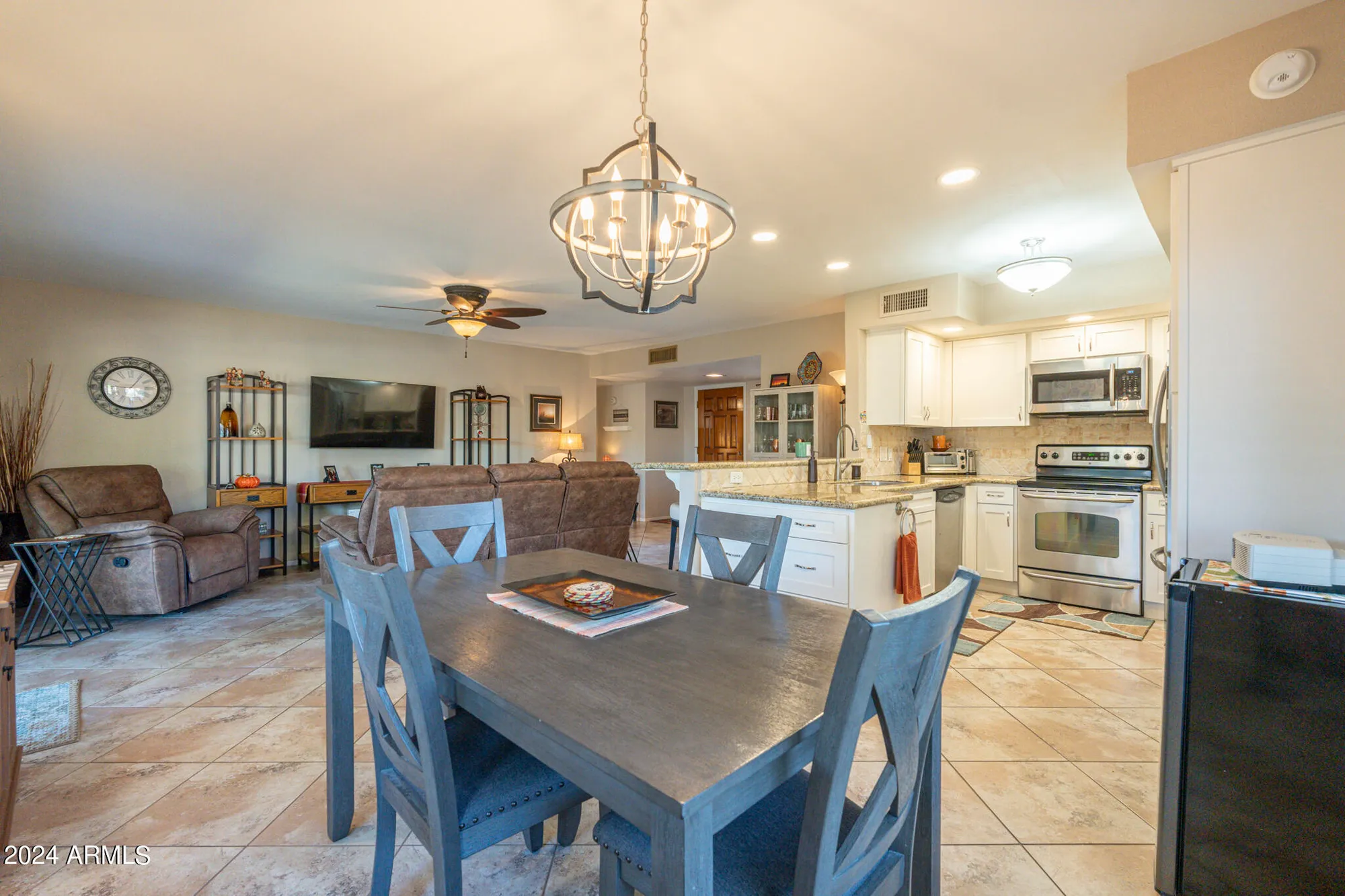 Property Slideshow image 14 of 58 | 9708 w rimrock dr, Peoria, AZ, 85382